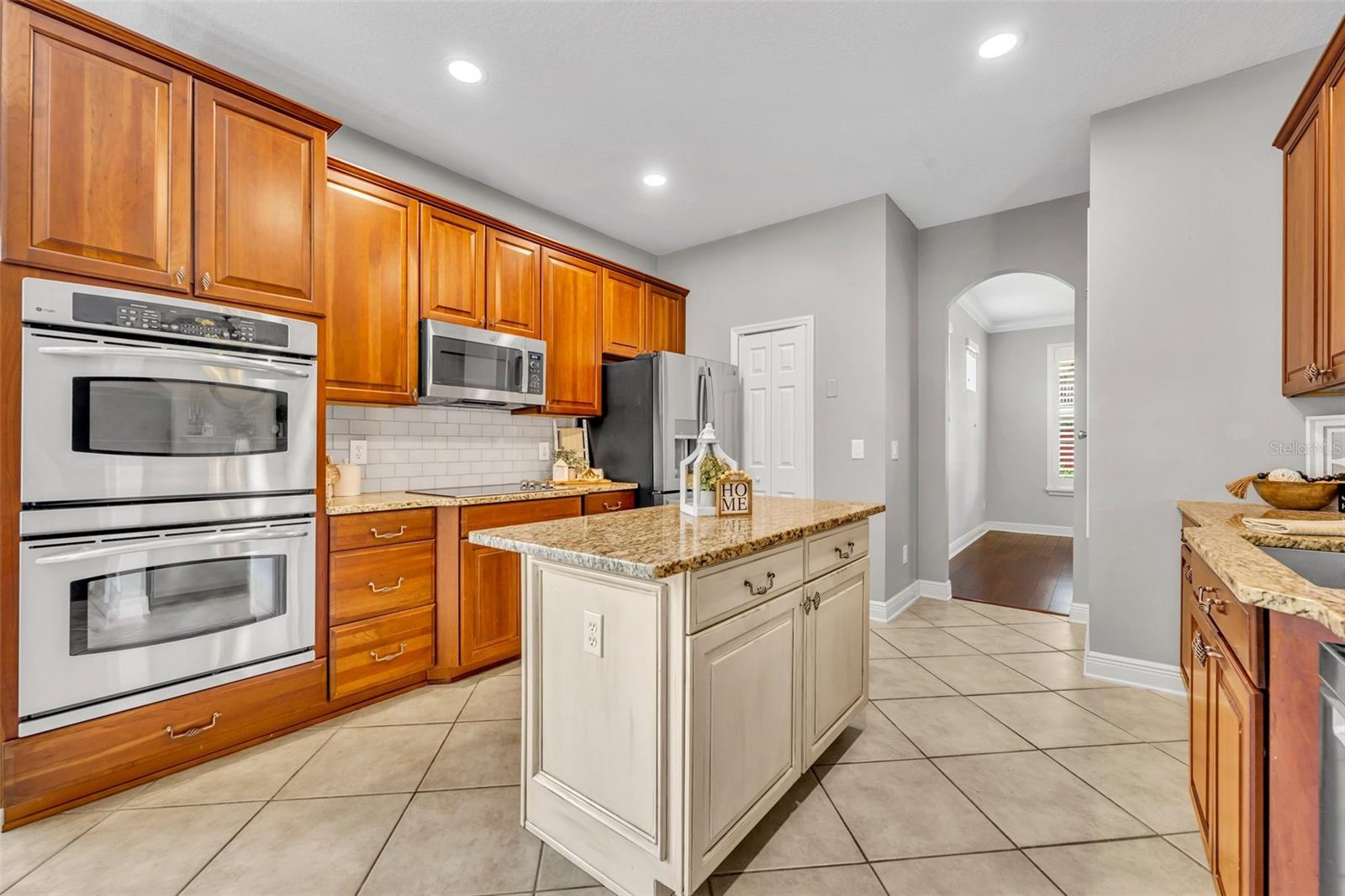 Image 25 of 72 For 13505 Phoenix Drive