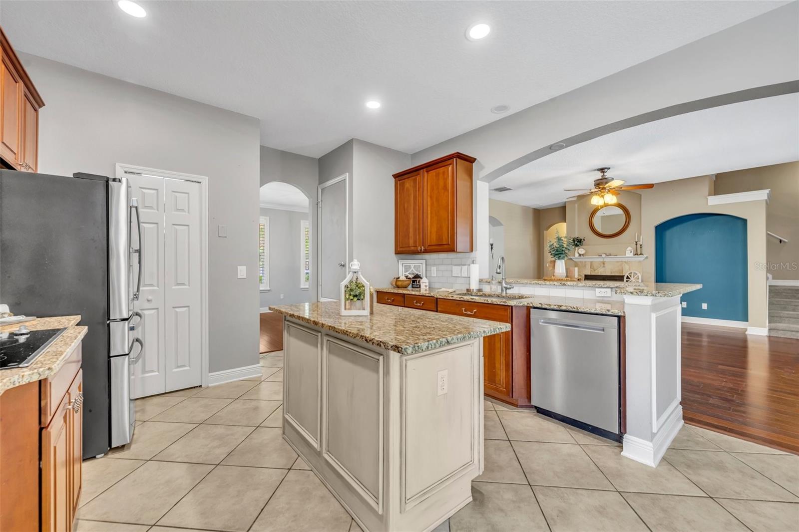 Image 27 of 72 For 13505 Phoenix Drive