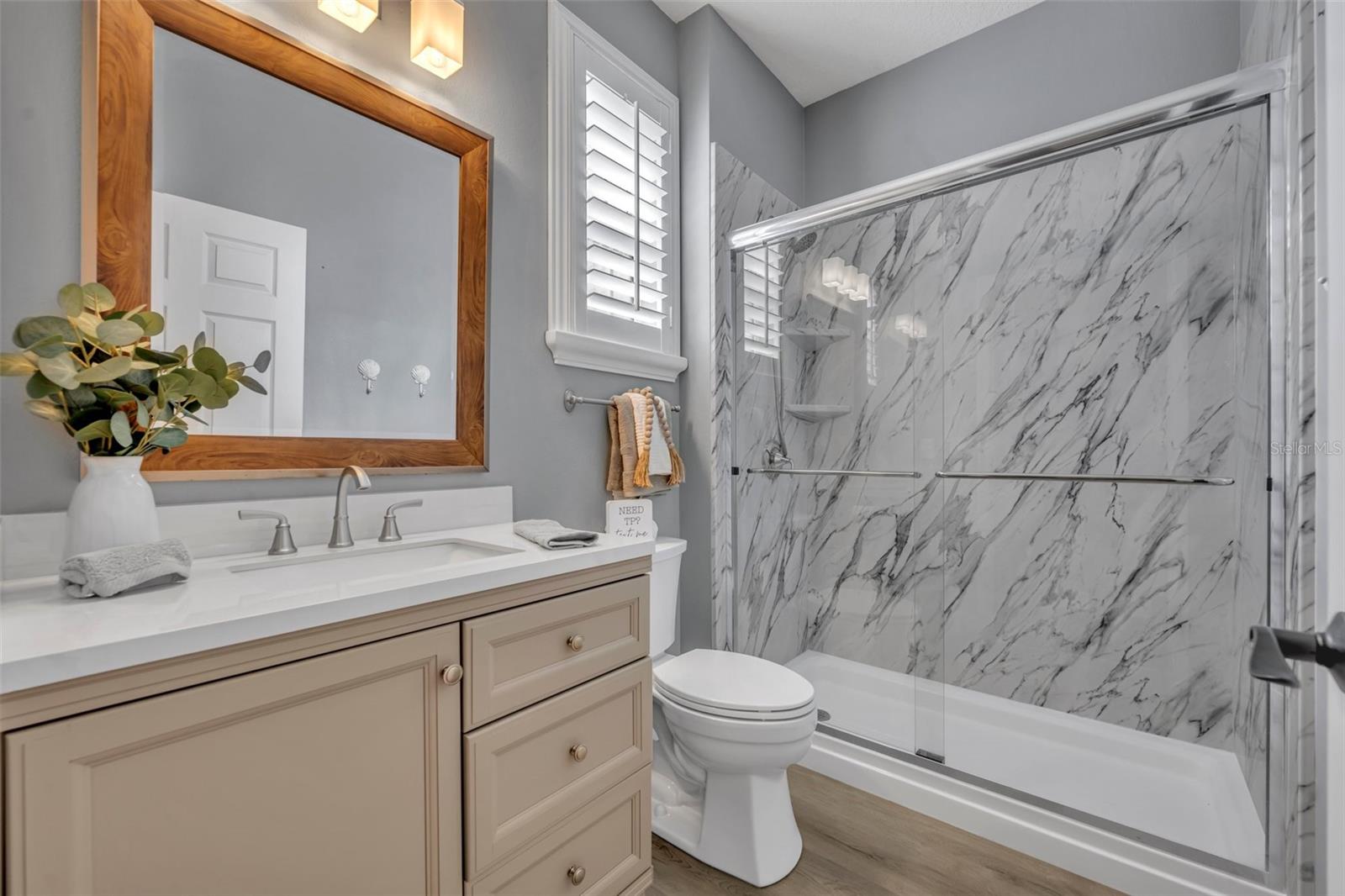 Image 33 of 72 For 13505 Phoenix Drive