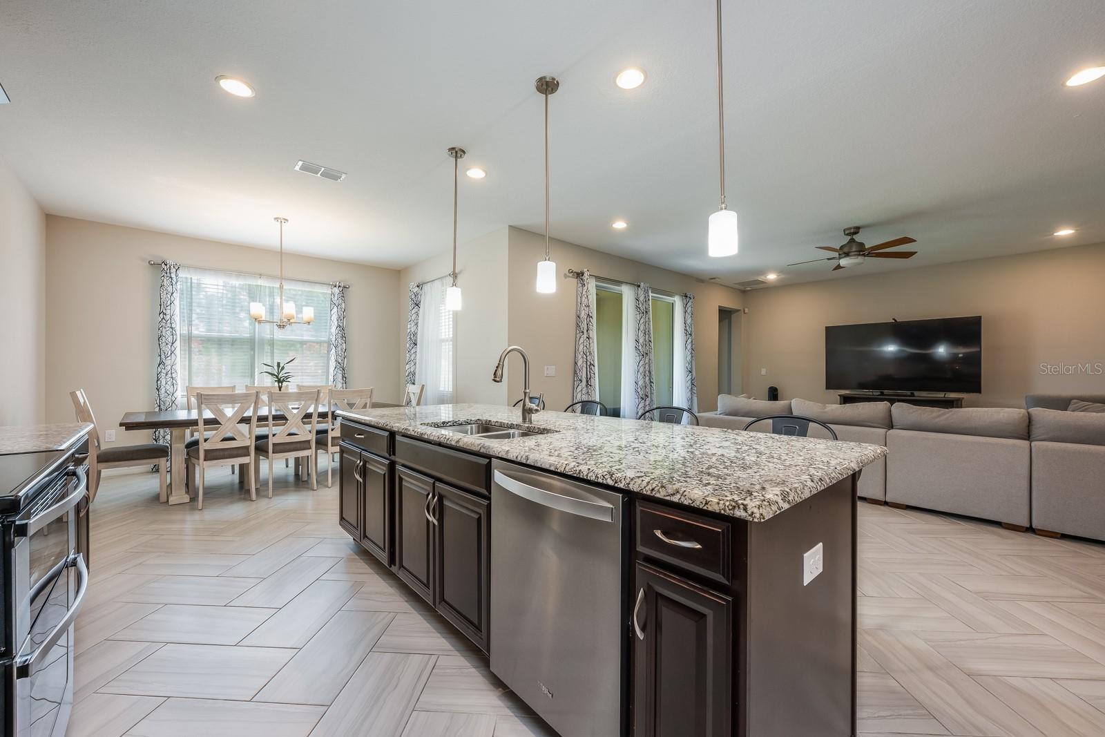 Image 5 of 28 For 2938 Bushmead Court