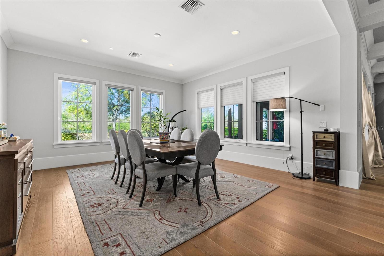 Image 18 of 81 For 1590 Harston Avenue