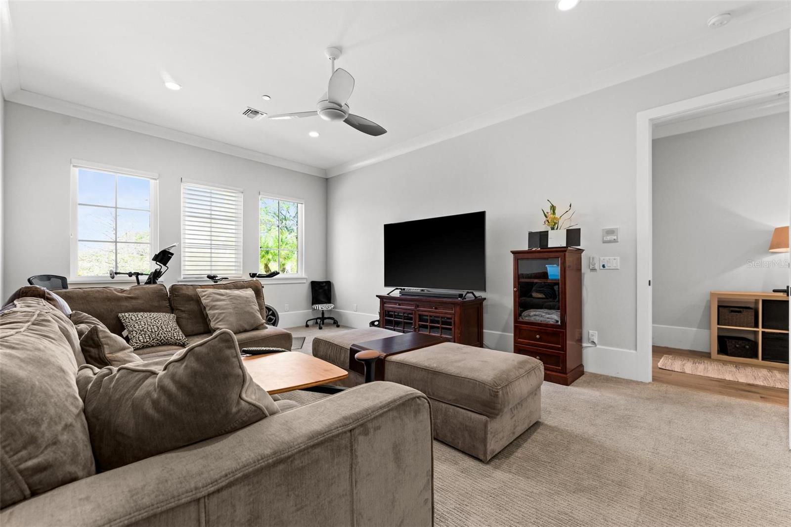 Image 38 of 81 For 1590 Harston Avenue