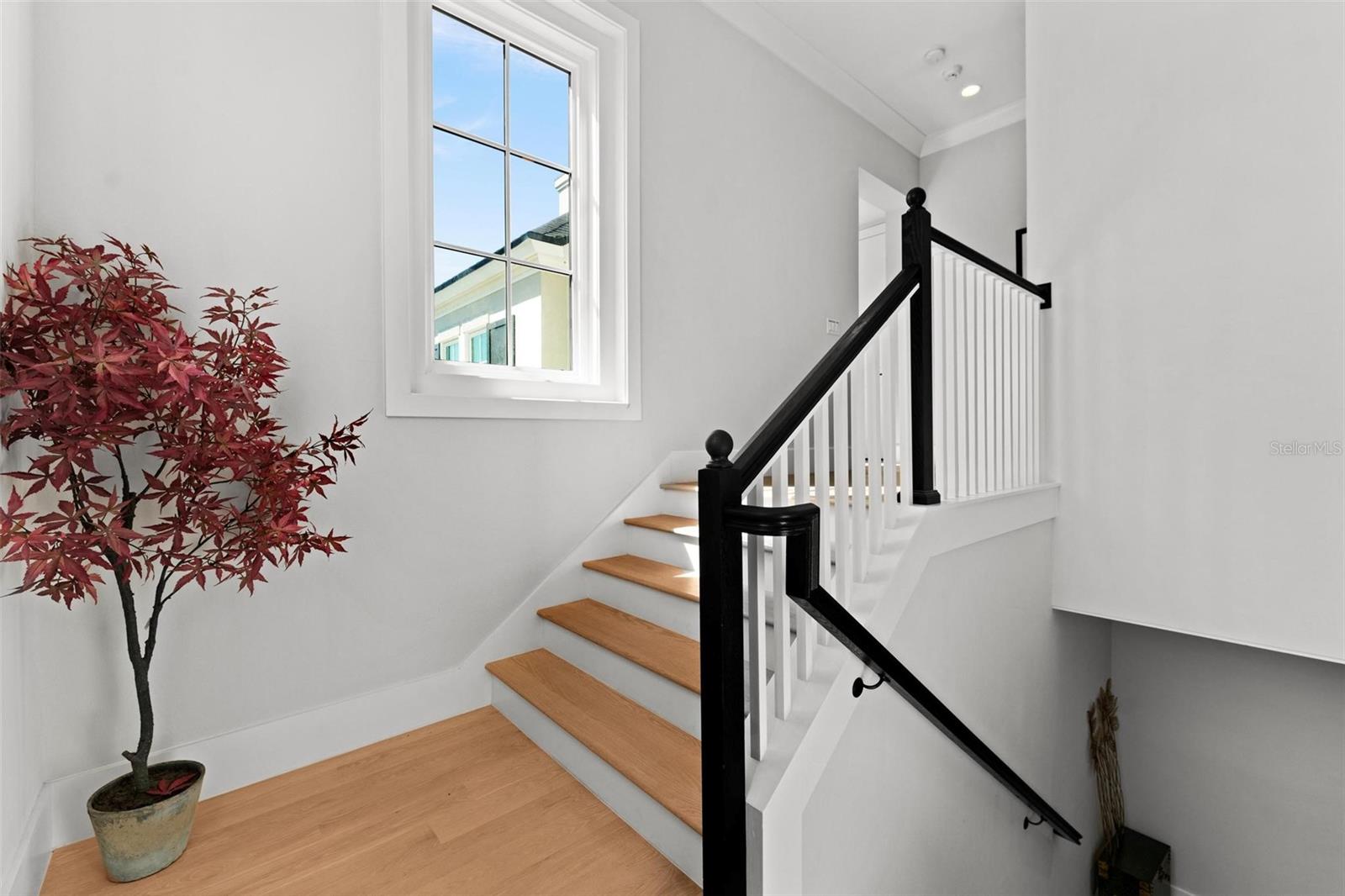 Image 43 of 81 For 1590 Harston Avenue