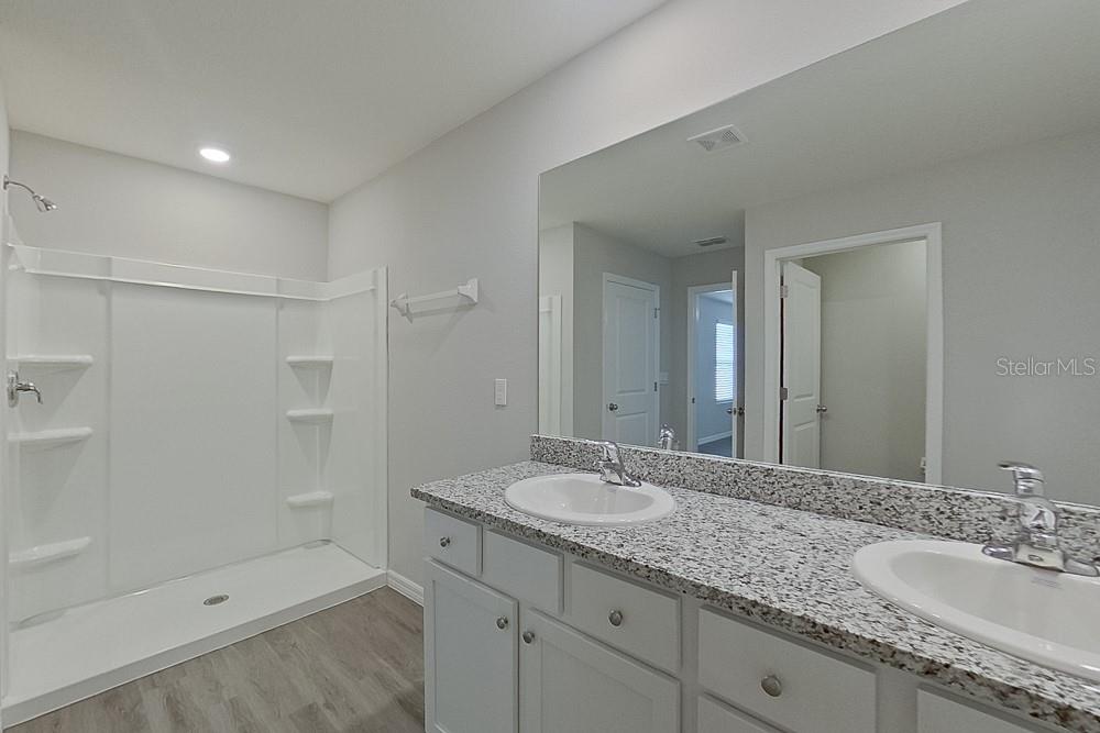 Image 18 of 21 For 8614 43rd Terrace