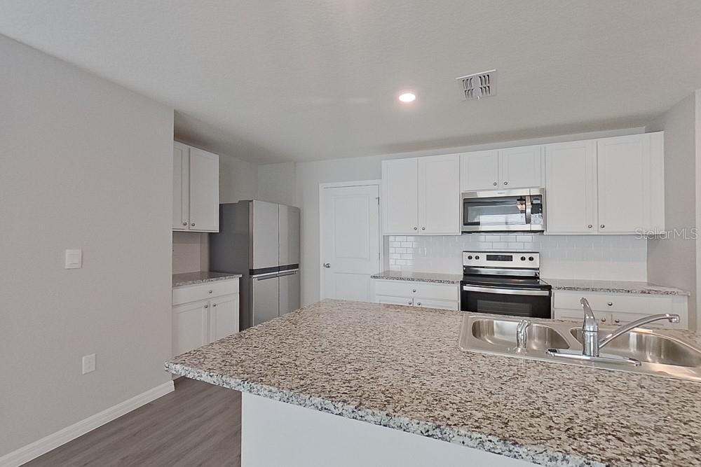 Image 7 of 21 For 8614 43rd Terrace