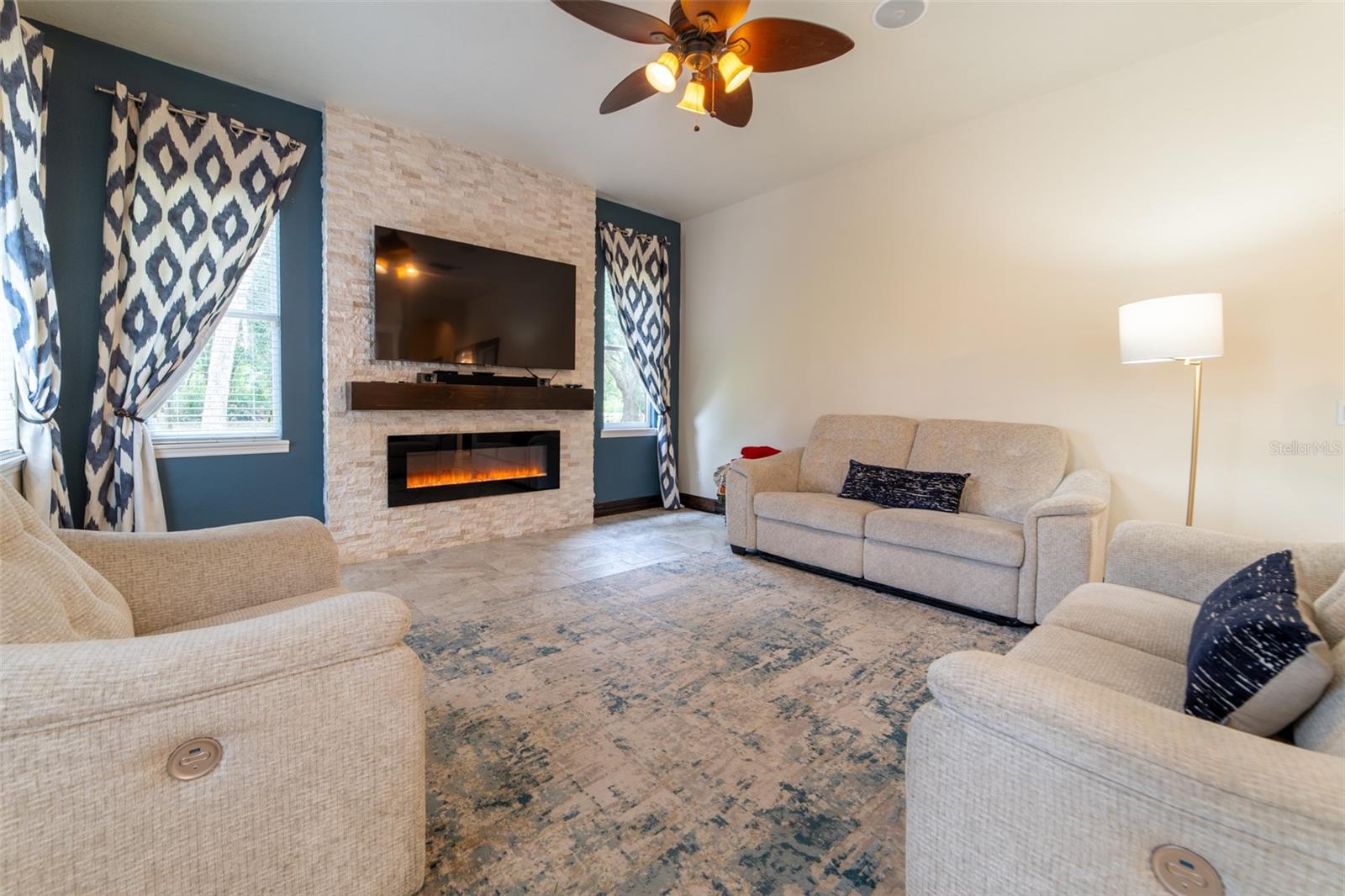 Image 39 of 60 For 3437 Coronet Avenue