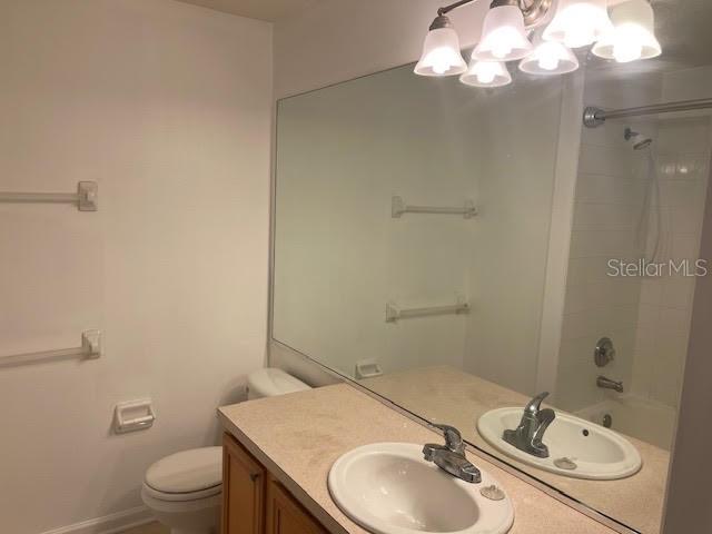 Image 11 of 19 For 915 Vineland Place