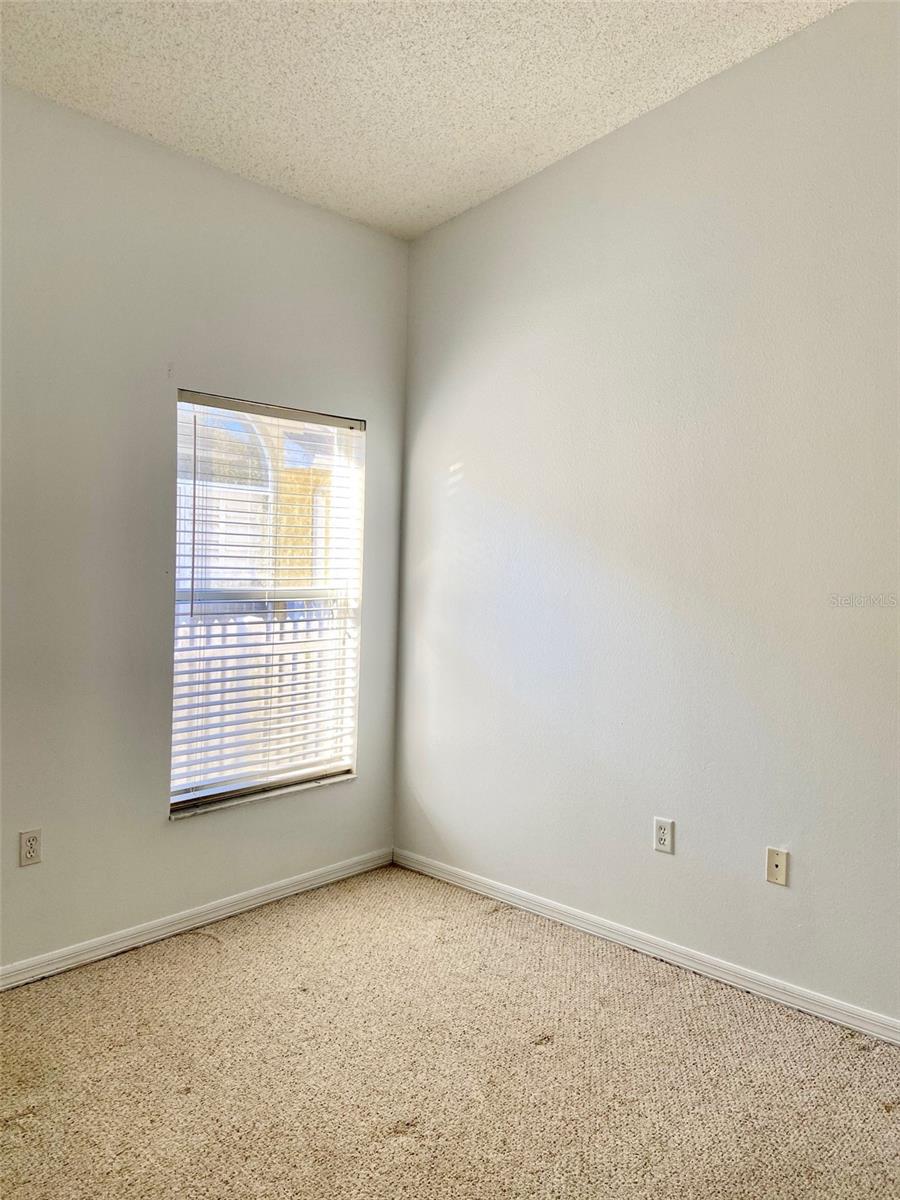 Image 15 of 25 For 623 Hardwood Circle