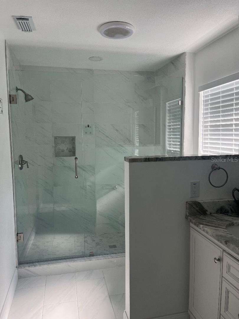 Image 15 of 26 For 8401 Shady Glen Drive