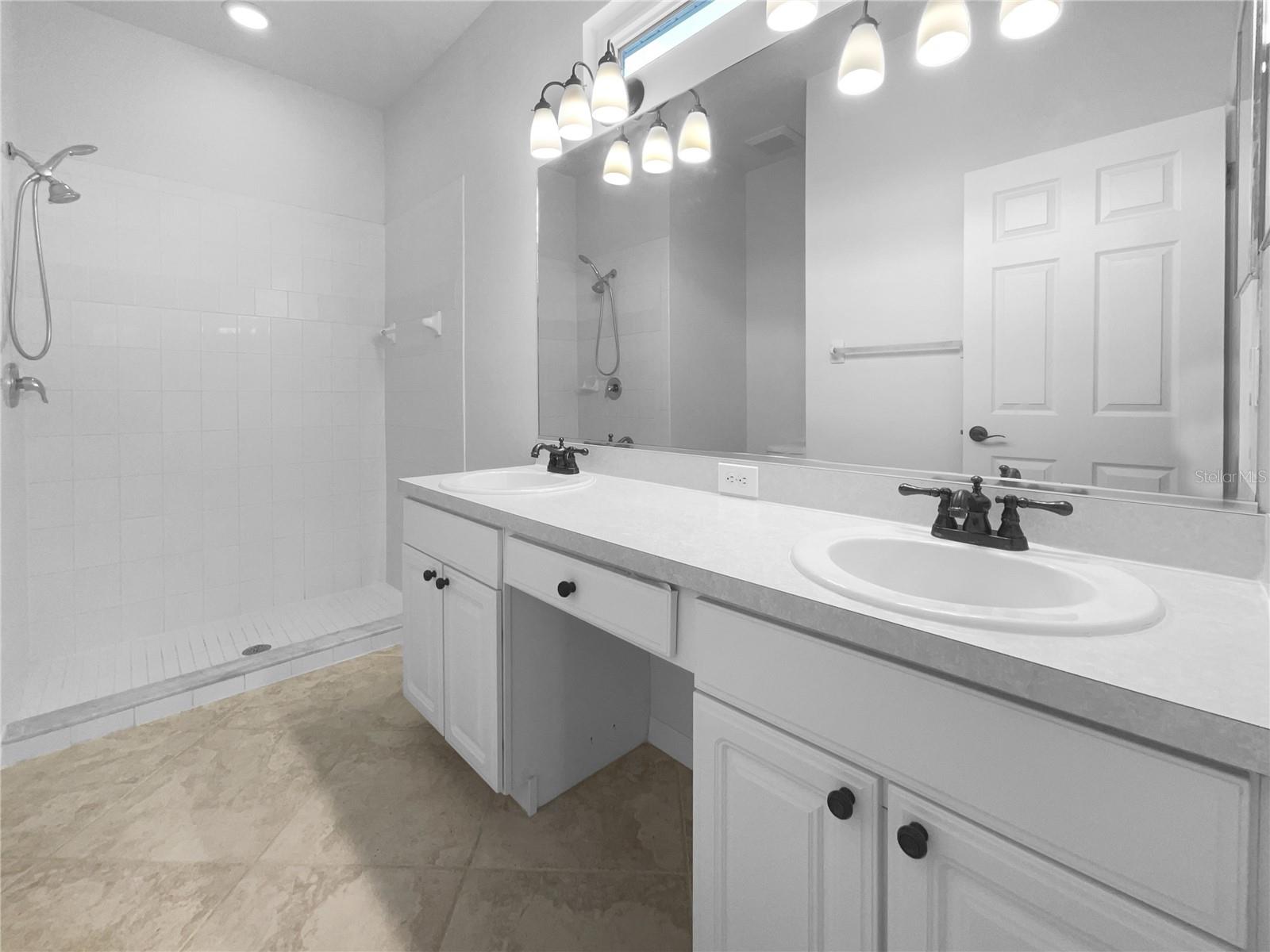 Image 18 of 27 For 6370 Sturbridge Court