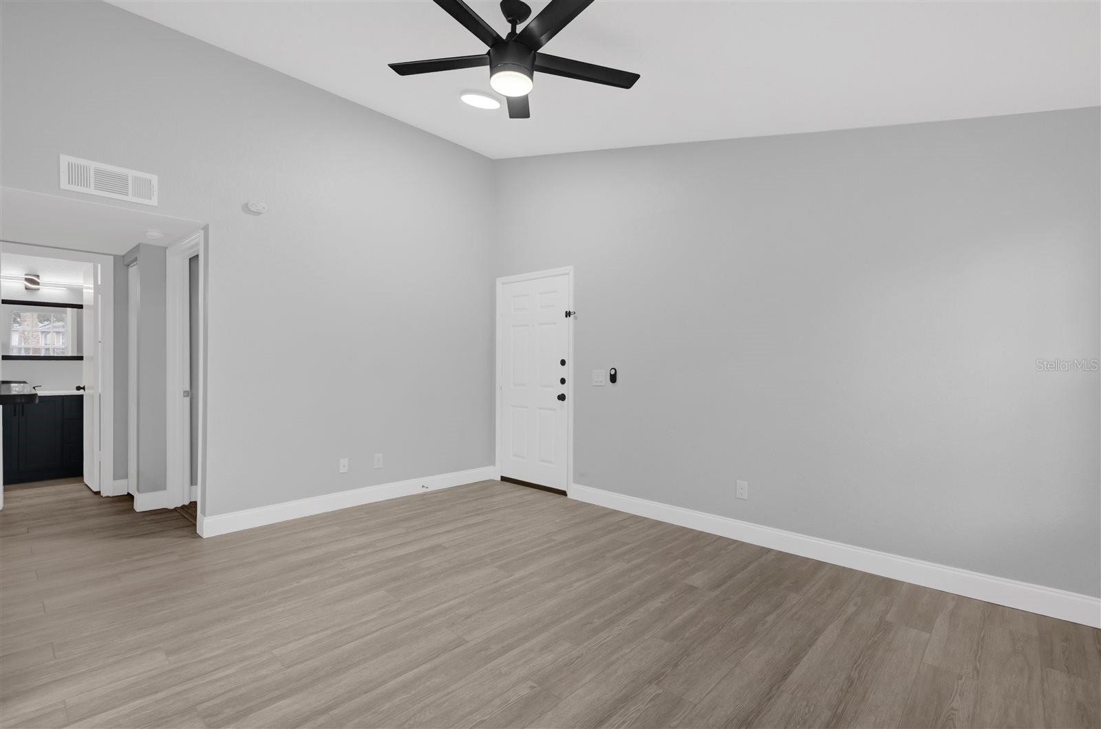 Image 5 of 26 For 1035 Hiawassee Road 2722