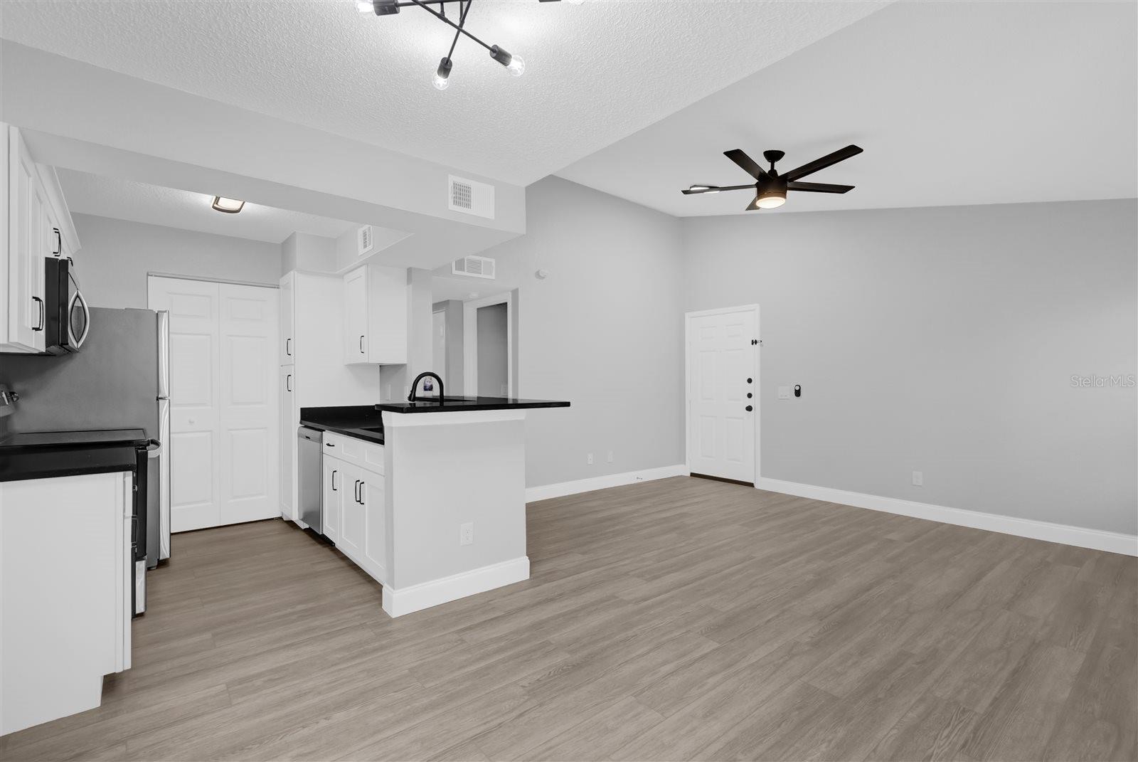 Image 6 of 26 For 1035 Hiawassee Road 2722