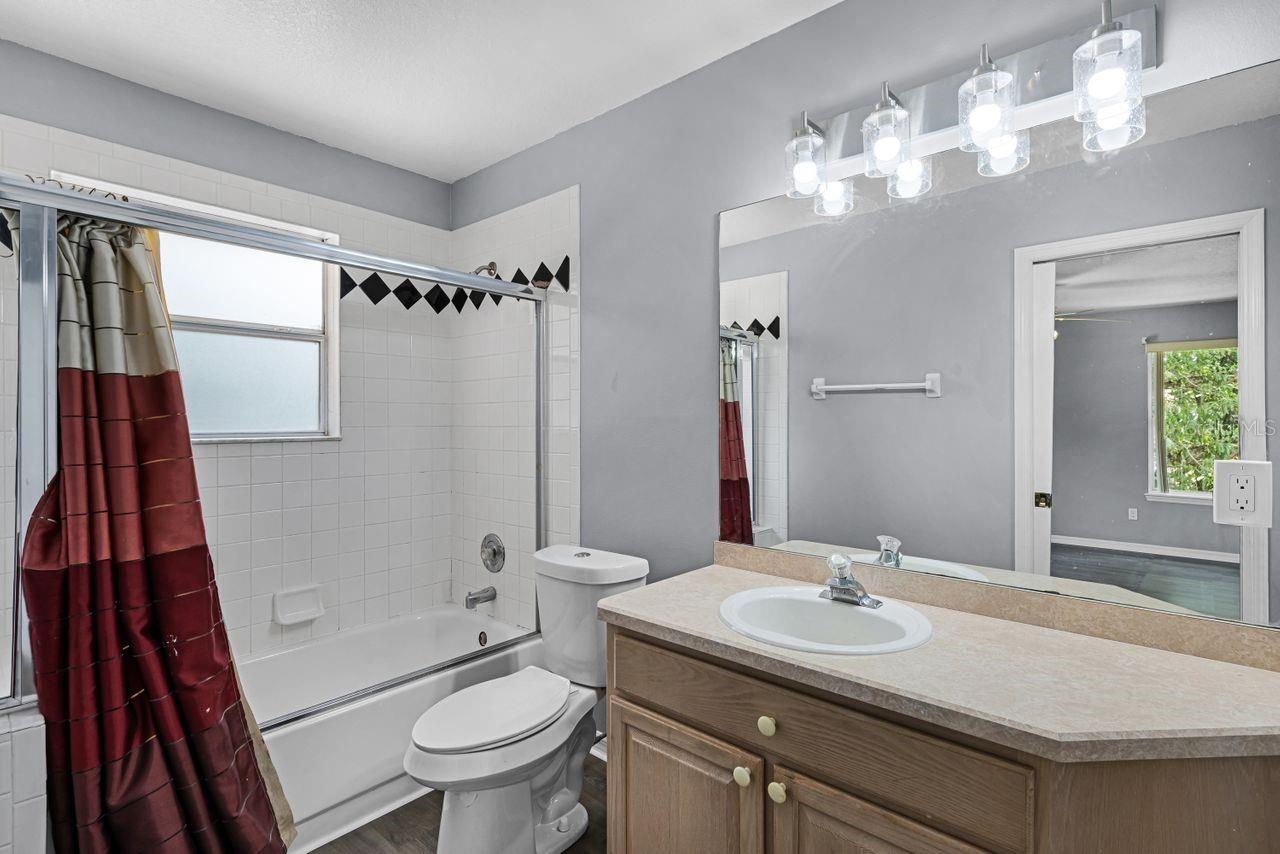 Image 22 of 36 For 1802 Imperial Palm Drive