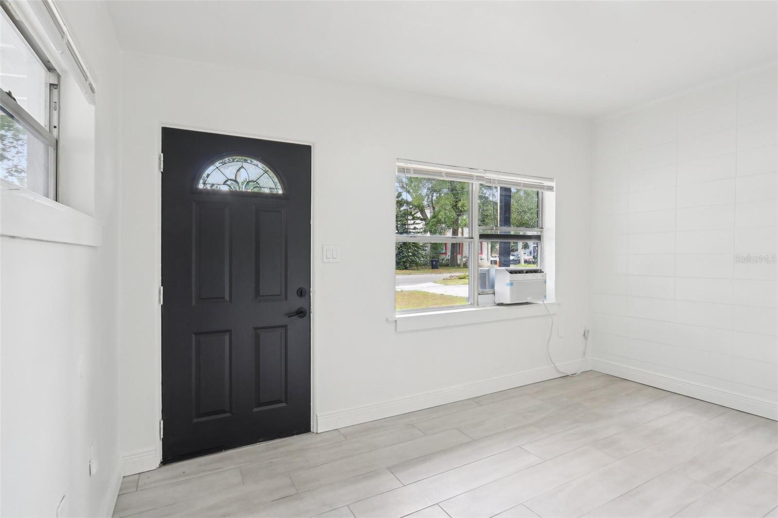 Image 7 of 26 For 1103 South Street