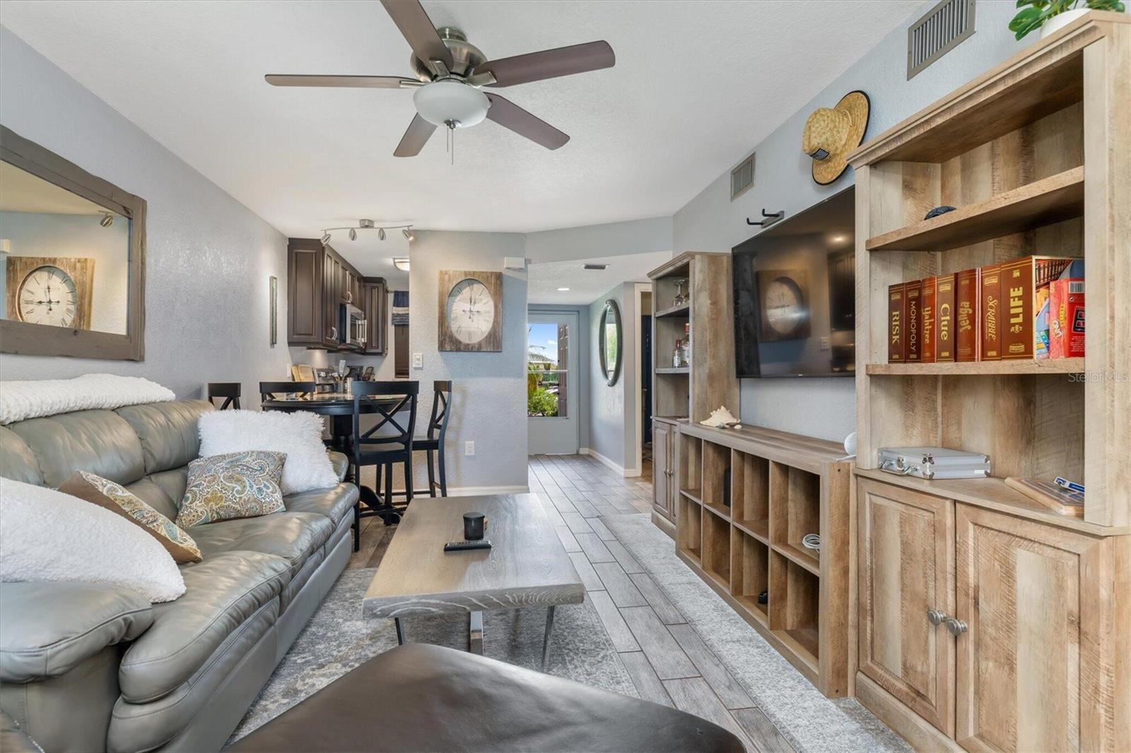 Image 16 of 33 For 3221 White Ibis Court C1