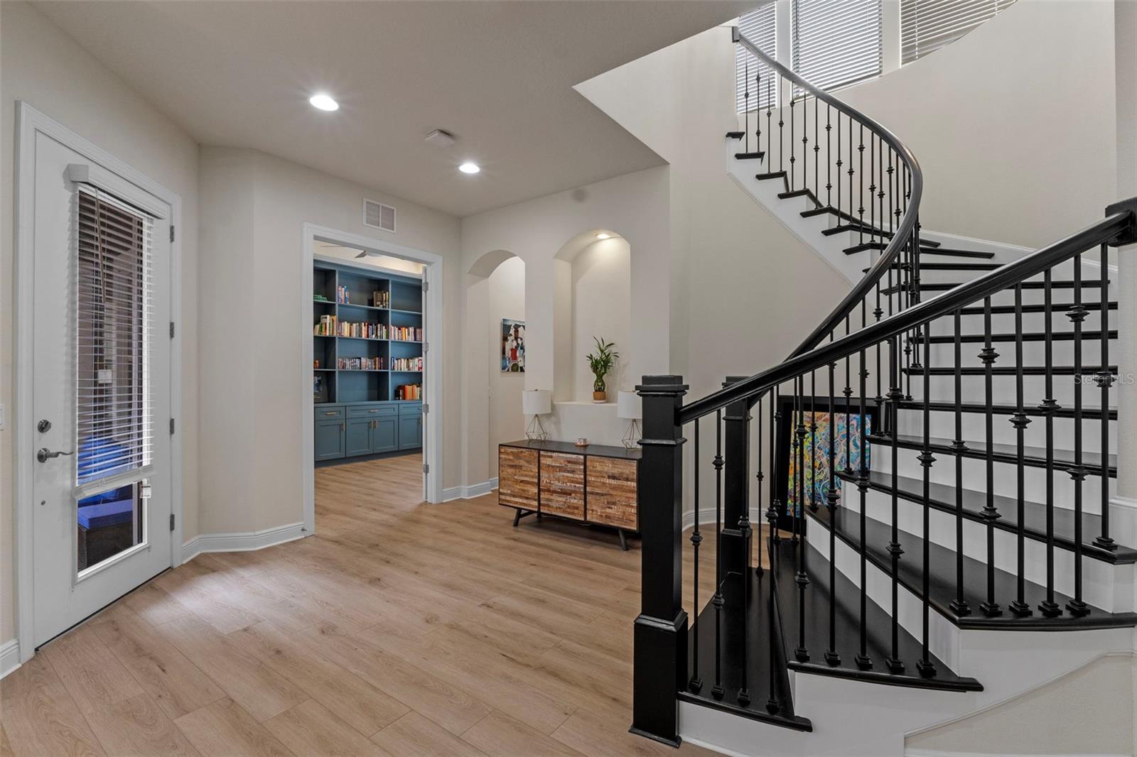 Image 3 of 65 For 10819 Savona Way
