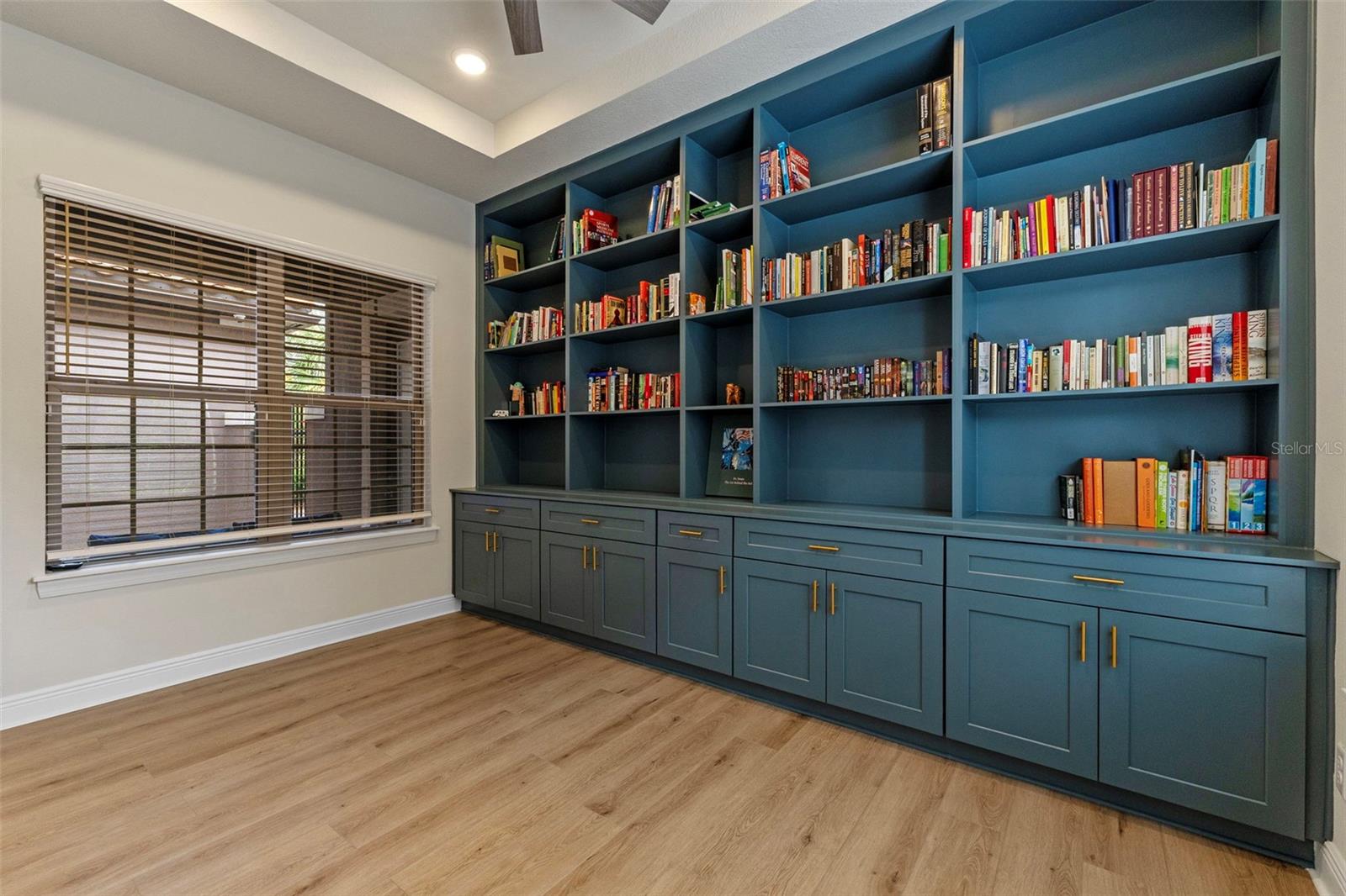 Image 5 of 65 For 10819 Savona Way