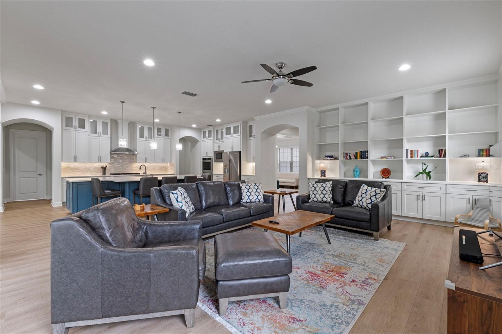 Image 8 of 65 For 10819 Savona Way