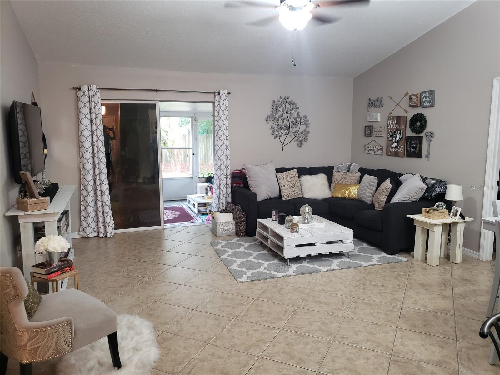 Image 7 of 22 For 3848 Bayshore Circle