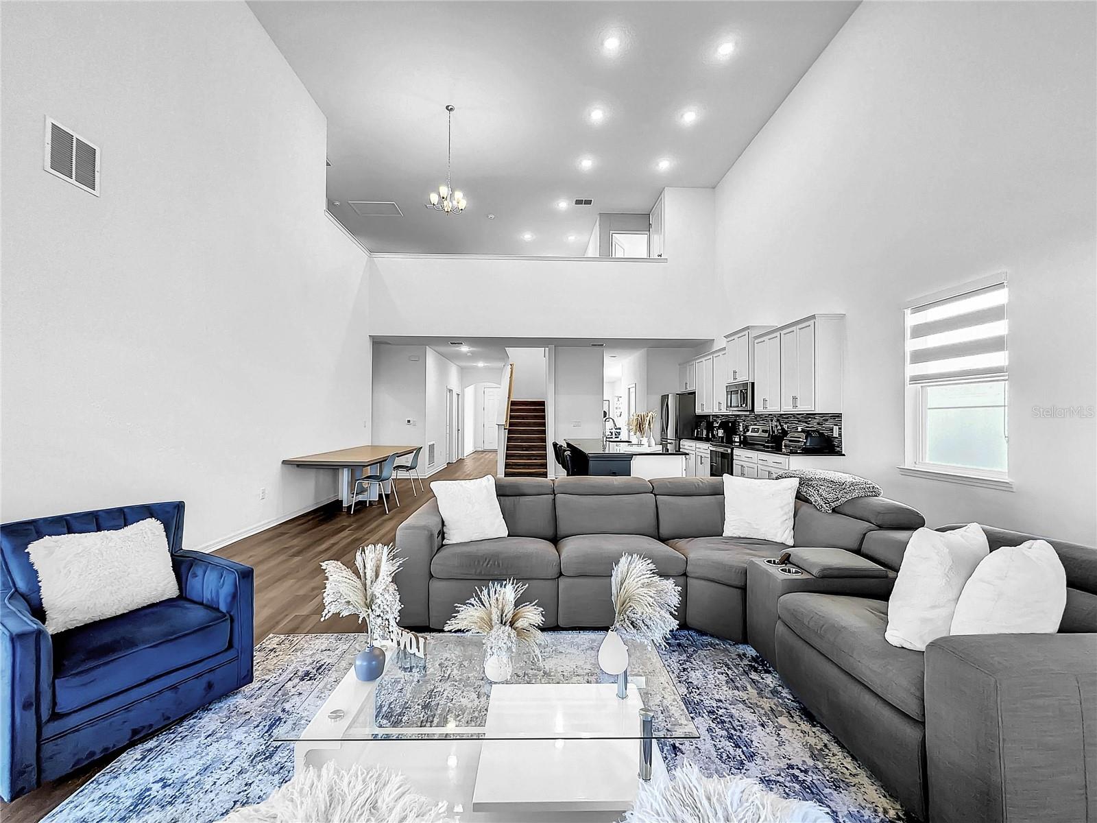 Image 6 of 22 For 1210 Lone Palm Way