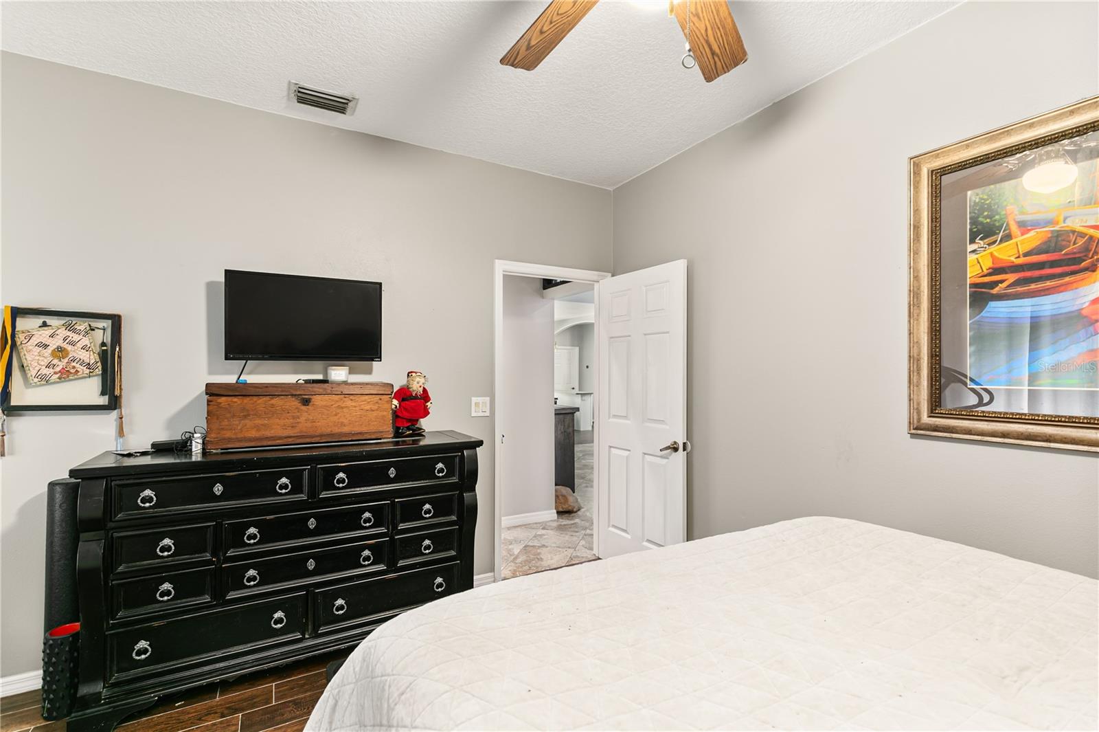 Image 24 of 49 For 2623 Gables Drive