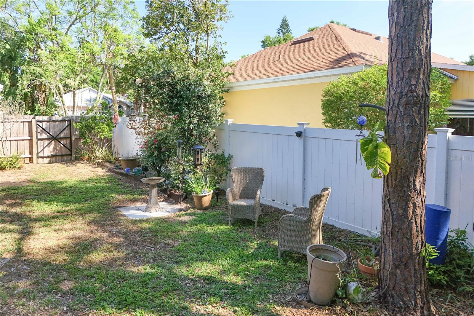Image 43 of 49 For 2623 Gables Drive