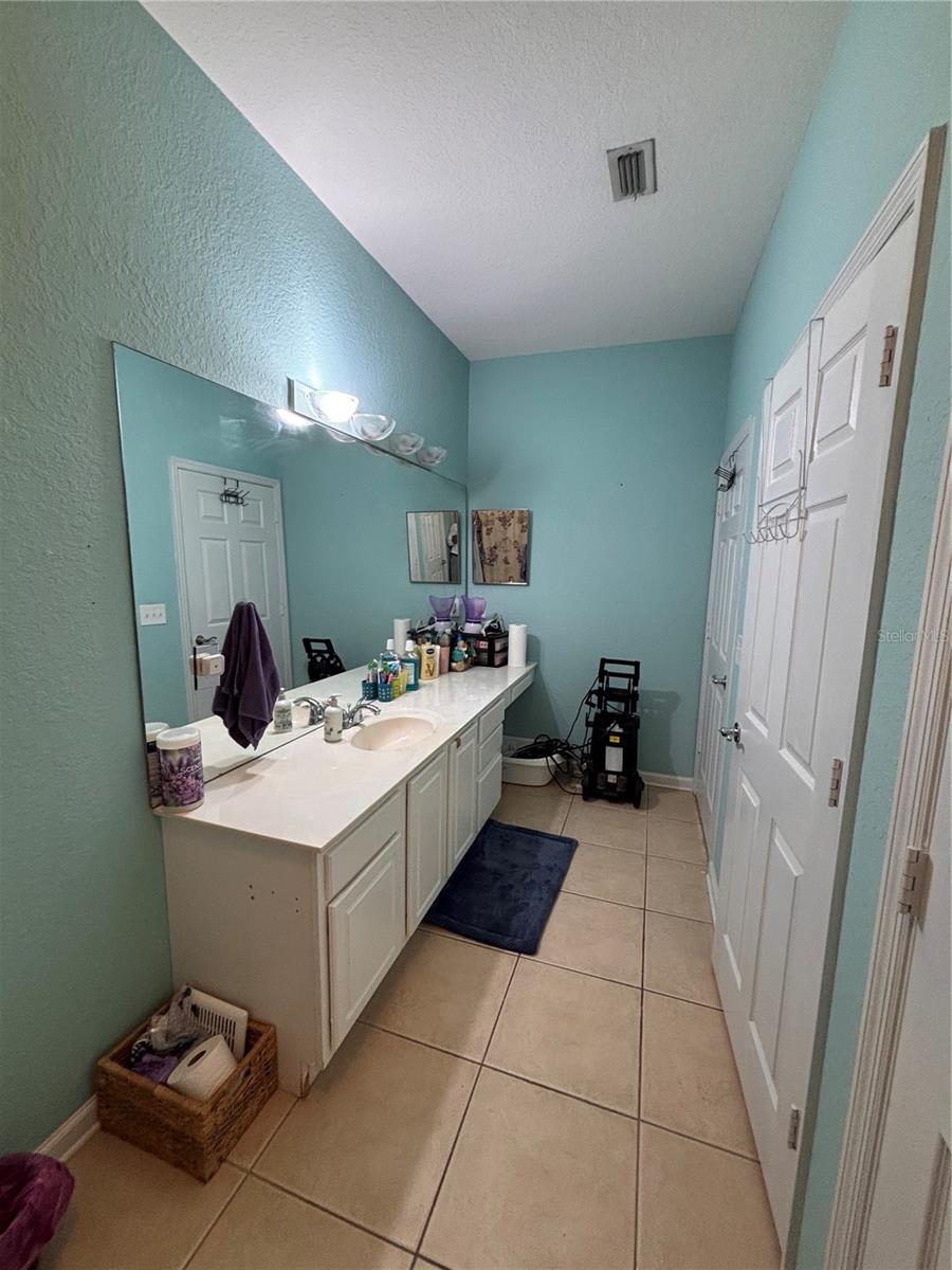 Image 14 of 19 For 6335 Contessa Drive 310