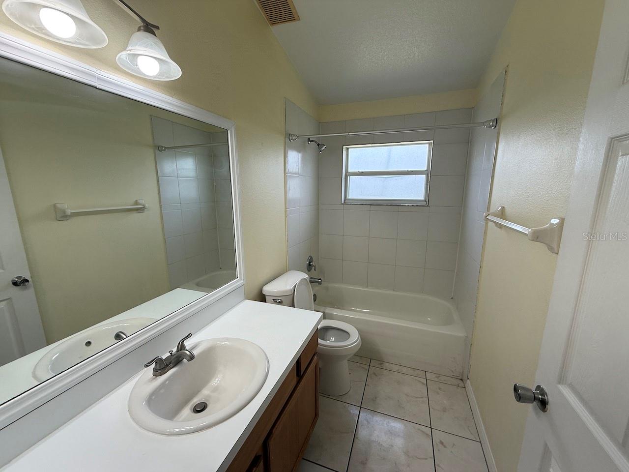 Image 11 of 12 For 1300 Daniels Cove Drive