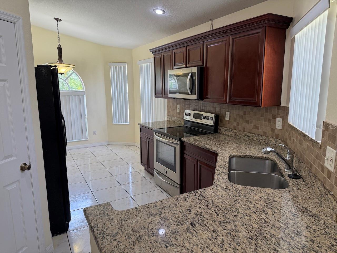 Image 2 of 12 For 1300 Daniels Cove Drive