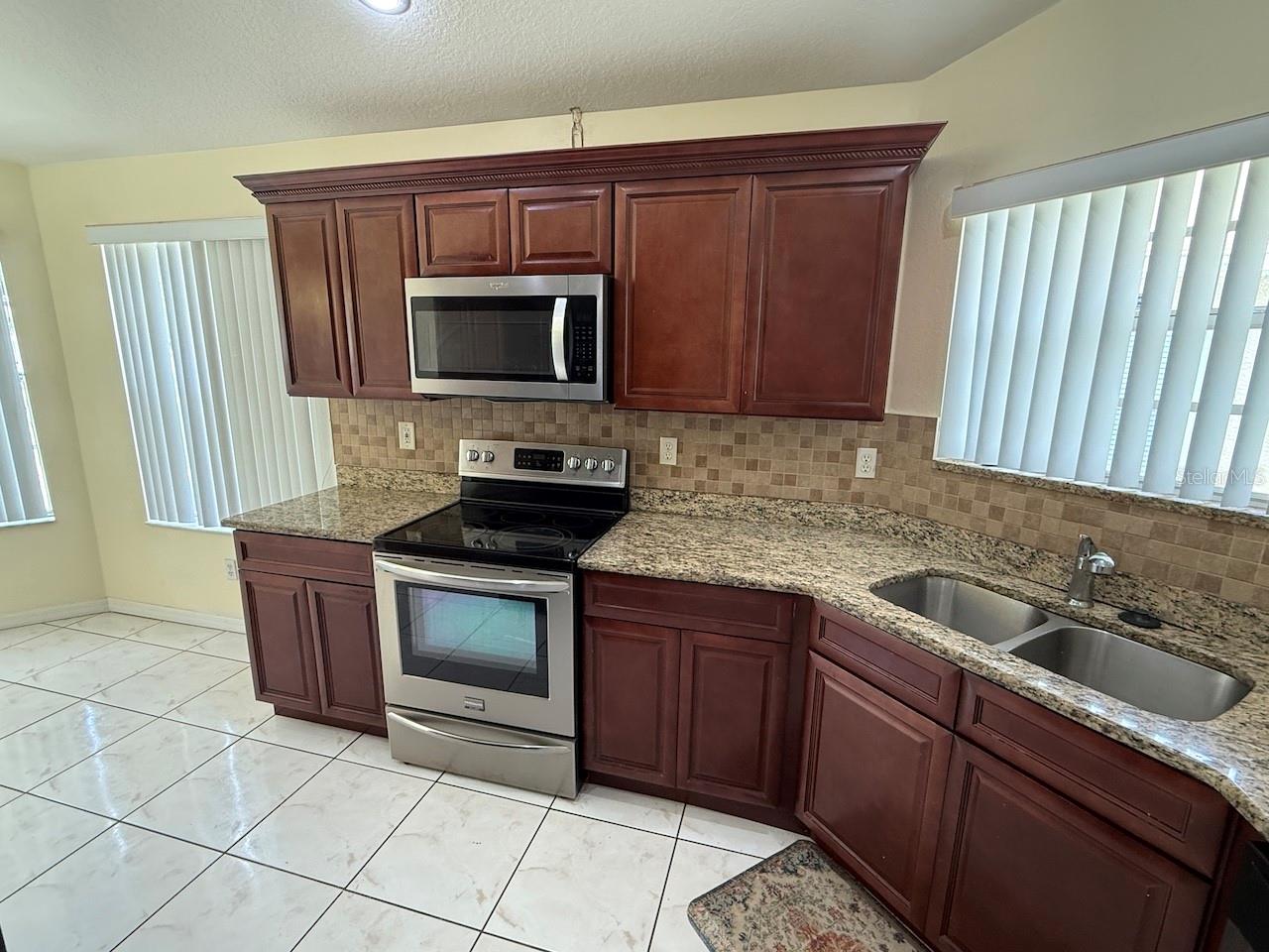 Image 3 of 12 For 1300 Daniels Cove Drive