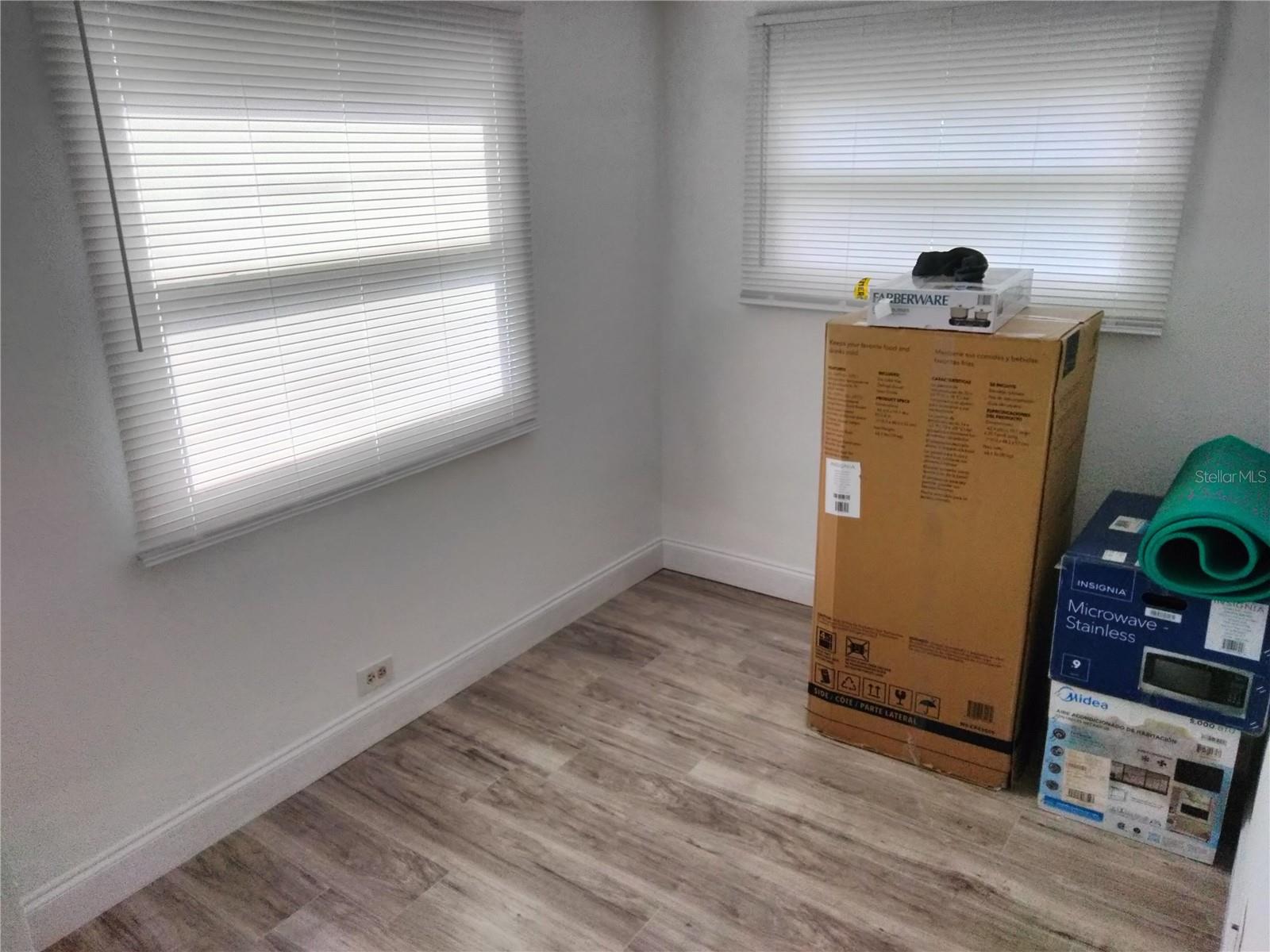 Image 12 of 15 For 12766 Seminole Boulevard 94