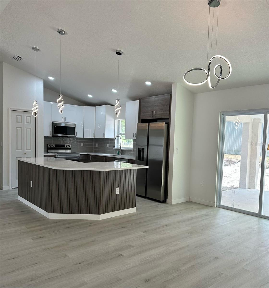 Image 4 of 14 For 3082 140th Lane