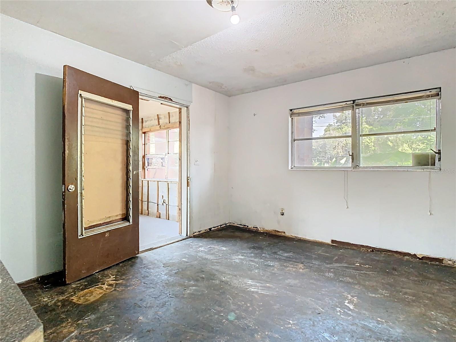 Image 10 of 22 For 1263 Dunbar Street