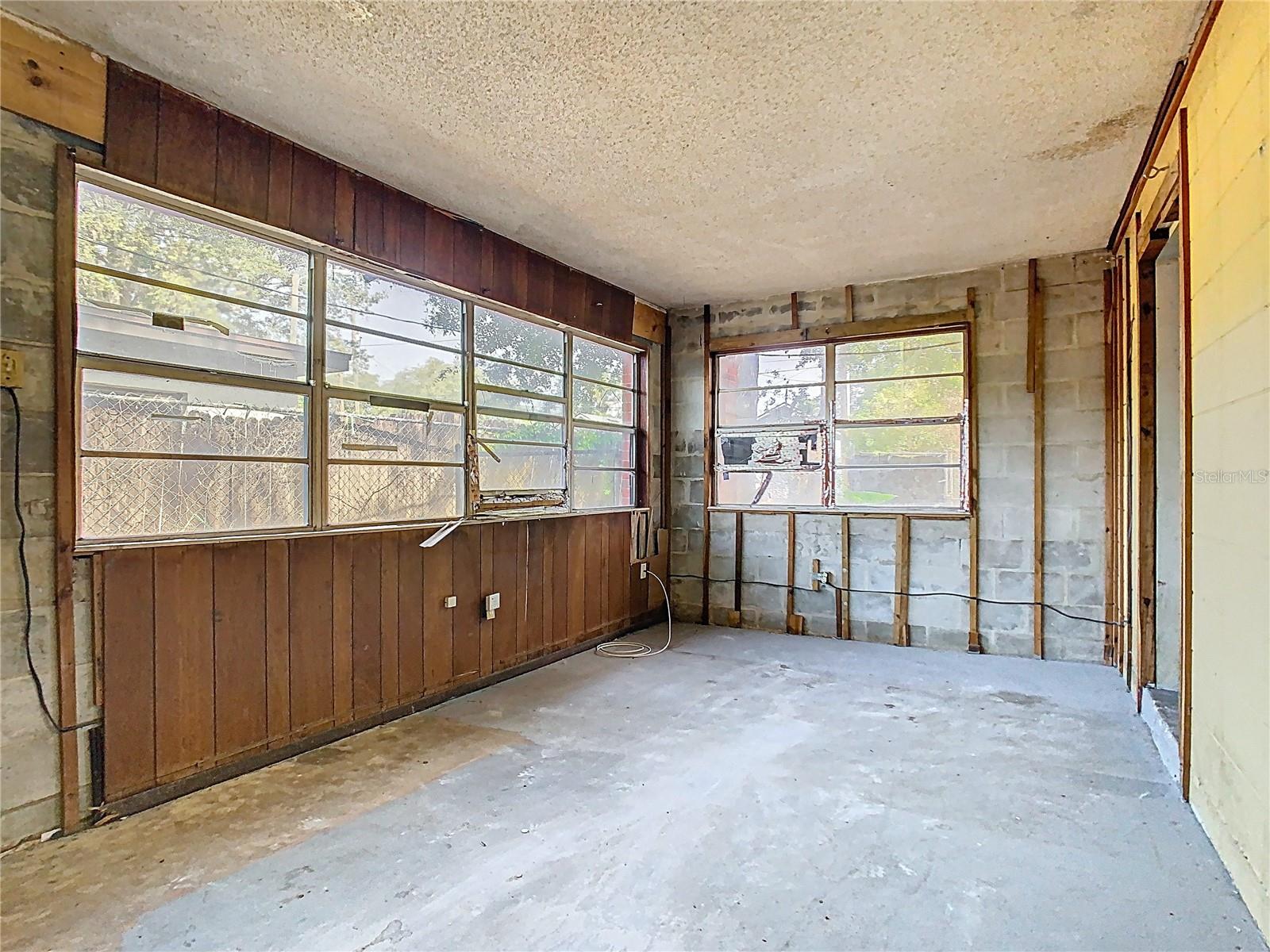 Image 17 of 22 For 1263 Dunbar Street