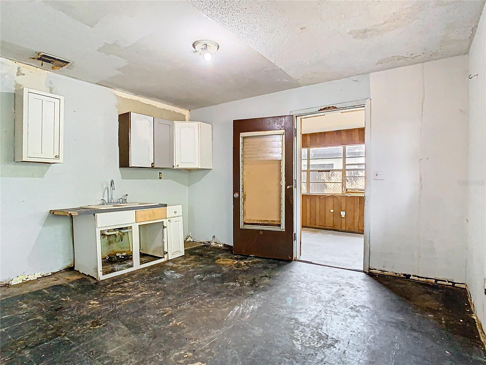 Image 8 of 22 For 1263 Dunbar Street