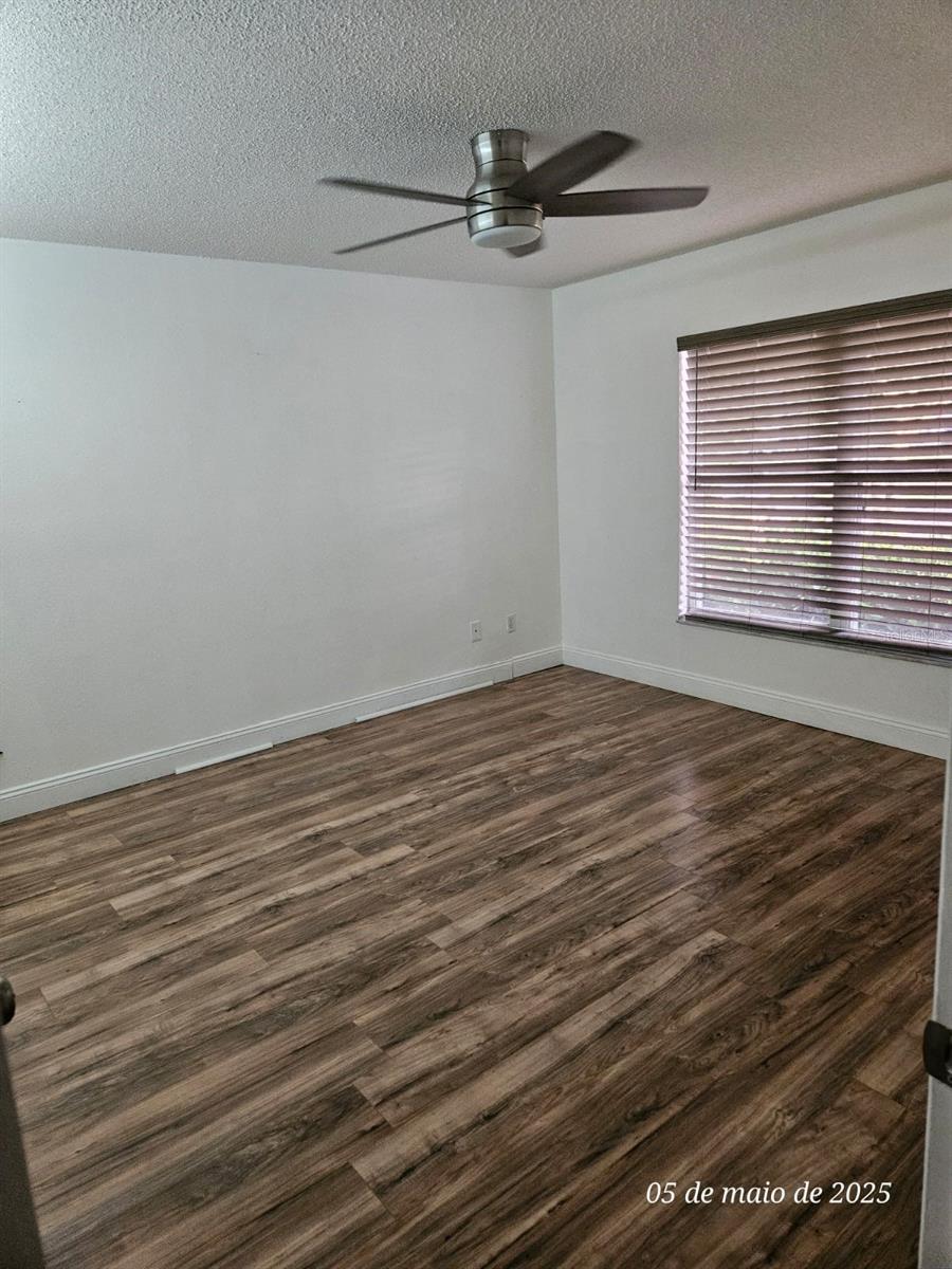 Image 21 of 26 For 1144 Epson Oaks Way