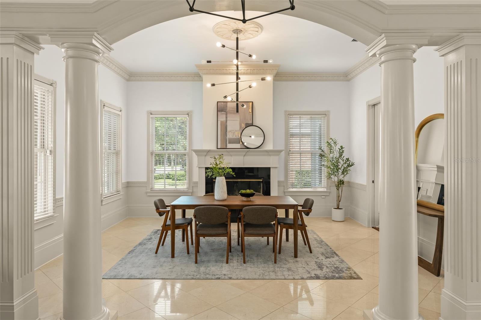 Image 11 of 80 For 506 Golfpark Drive