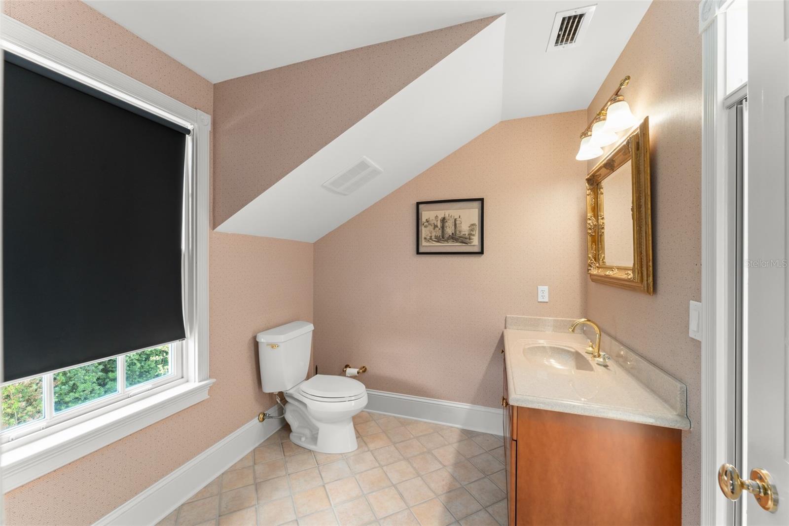 Image 62 of 80 For 506 Golfpark Drive