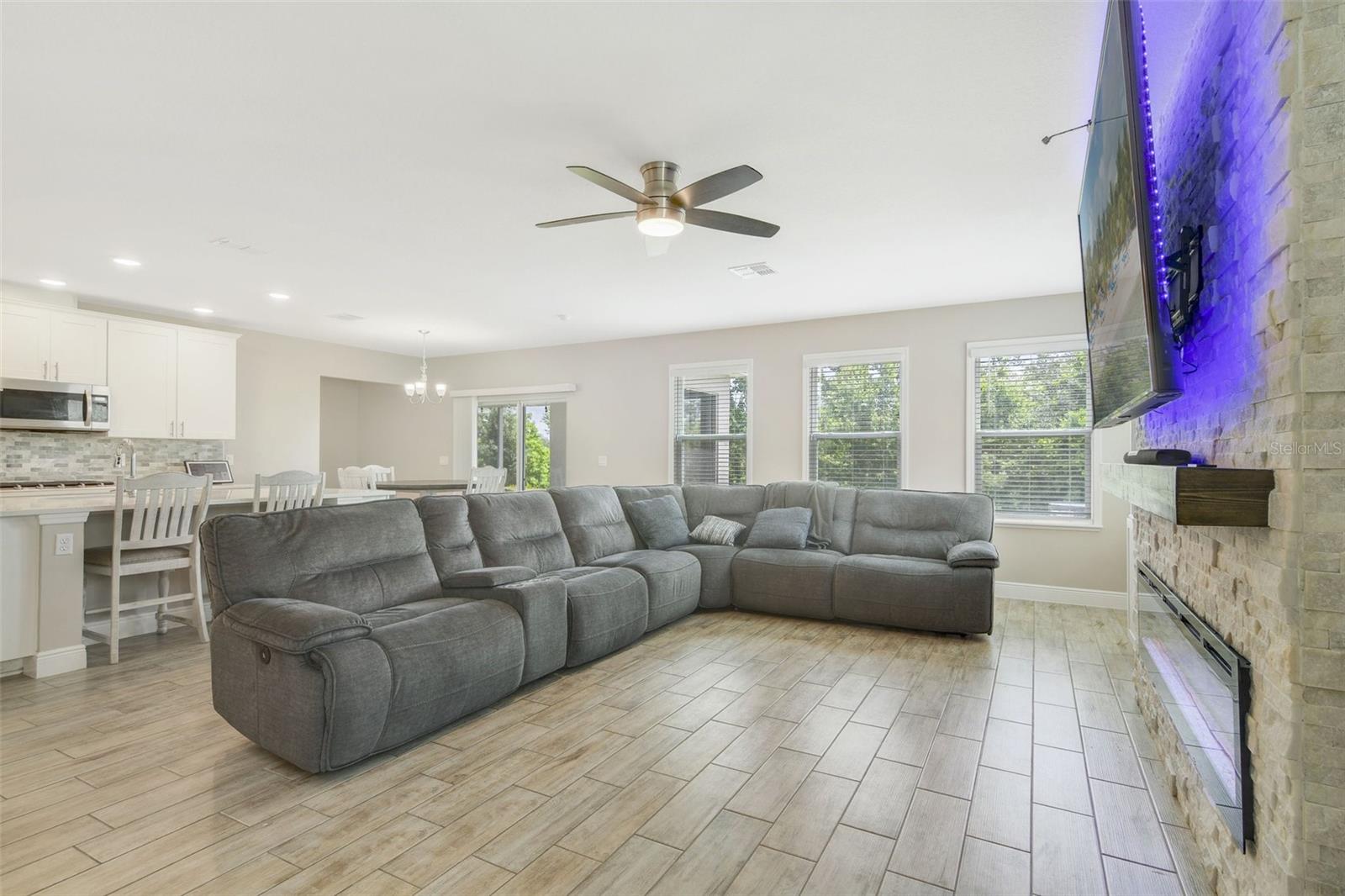 Image 12 of 55 For 1115 Oak Bluff Drive