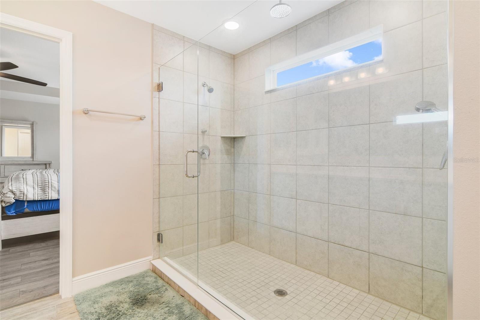 Image 36 of 55 For 1115 Oak Bluff Drive