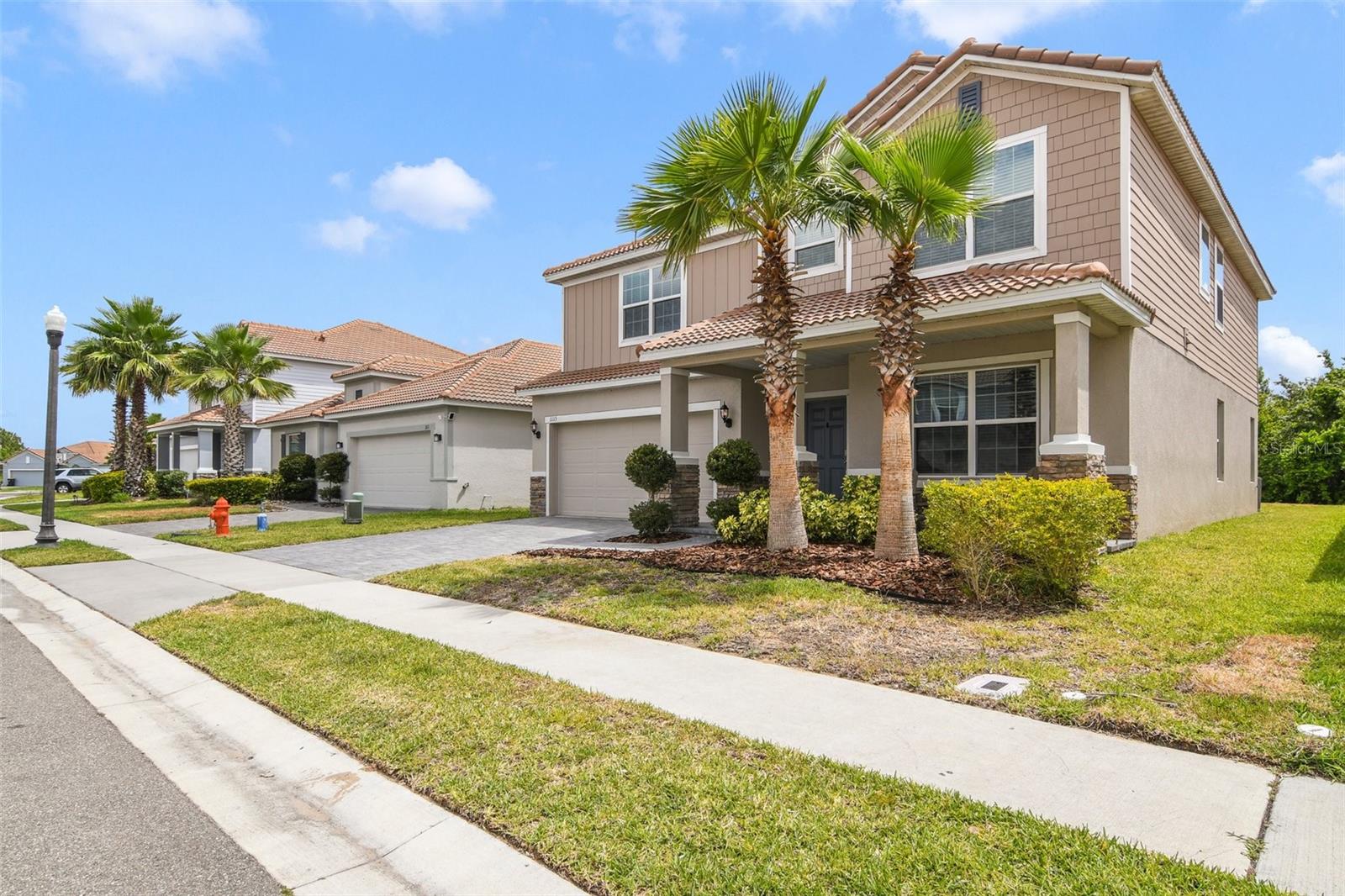 Image 4 of 55 For 1115 Oak Bluff Drive