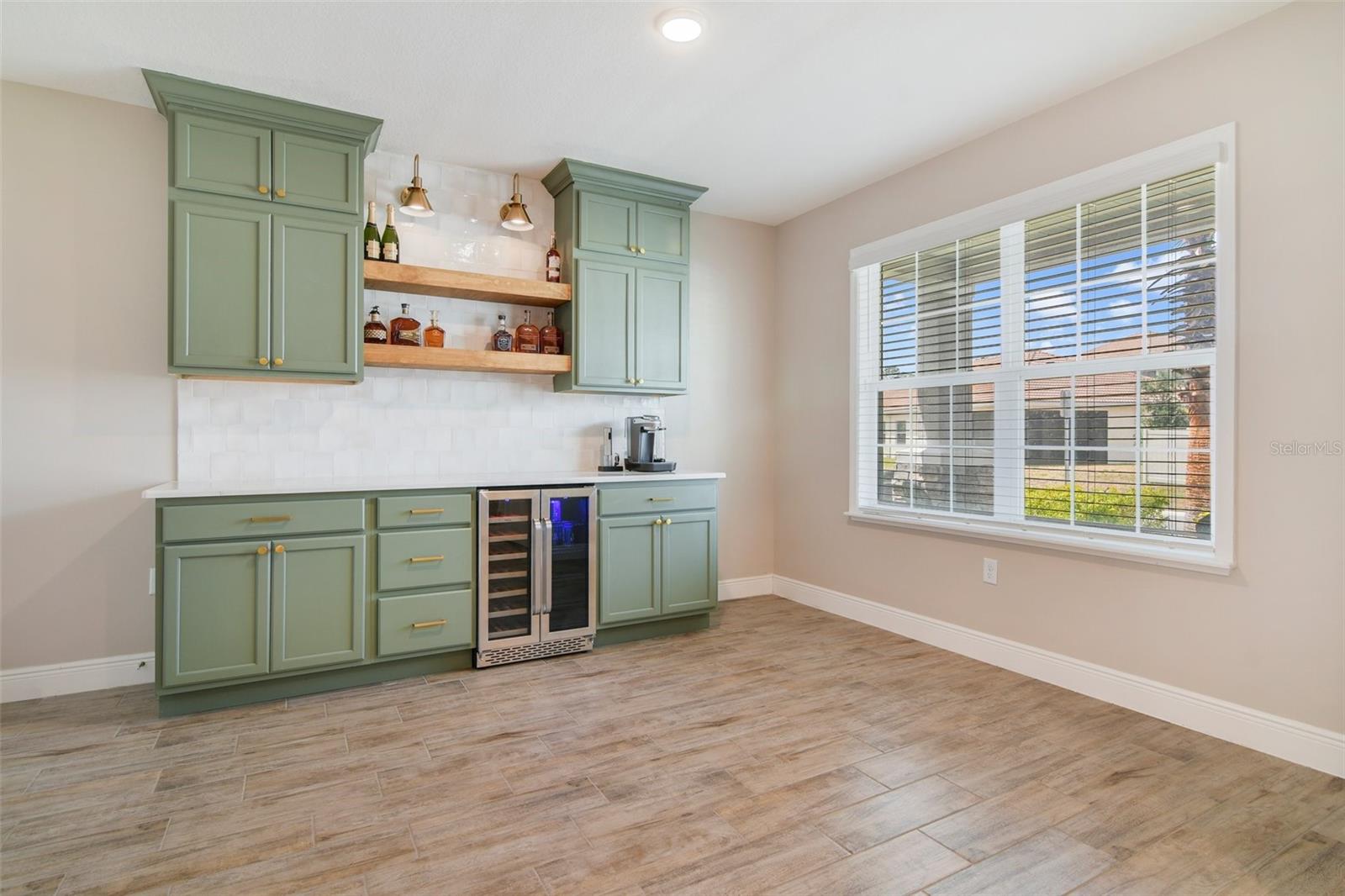 Image 6 of 55 For 1115 Oak Bluff Drive