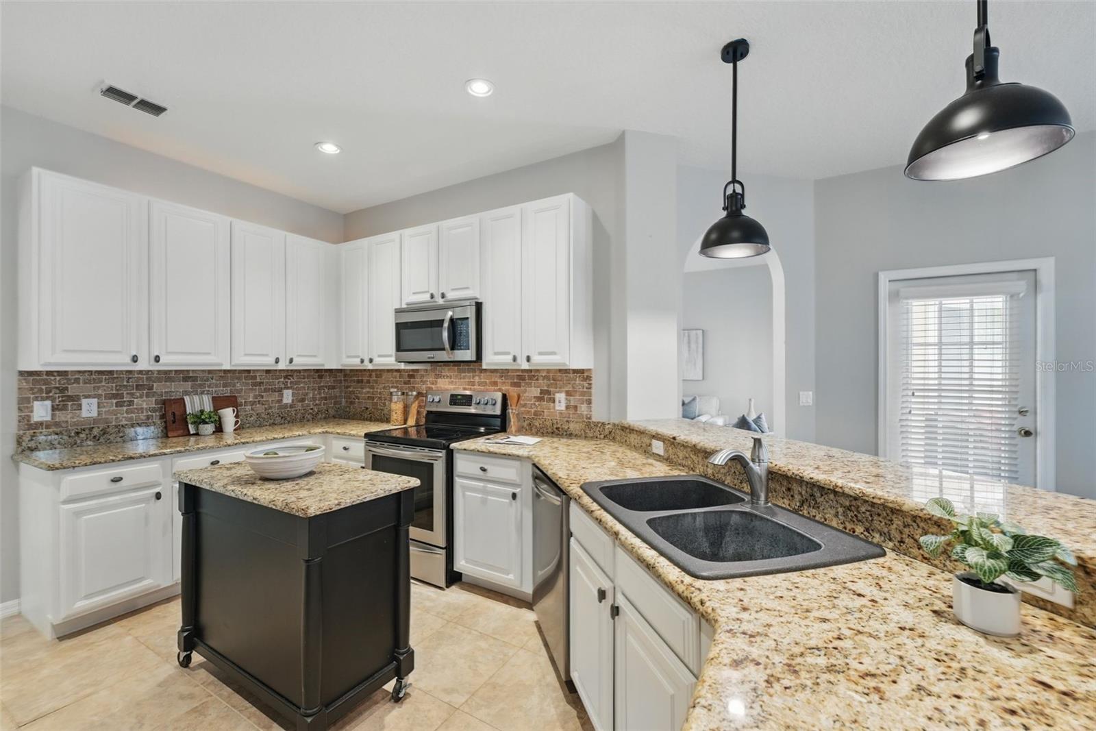 Image 16 of 35 For 14848 Bonnybridge Drive