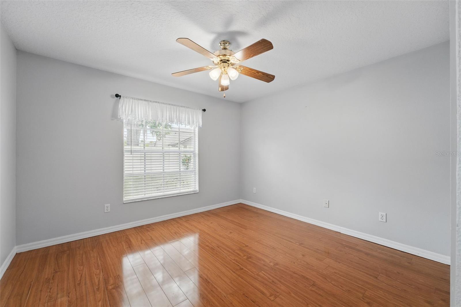 Image 20 of 35 For 14848 Bonnybridge Drive