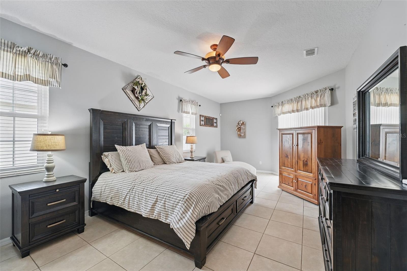 Image 27 of 35 For 14848 Bonnybridge Drive