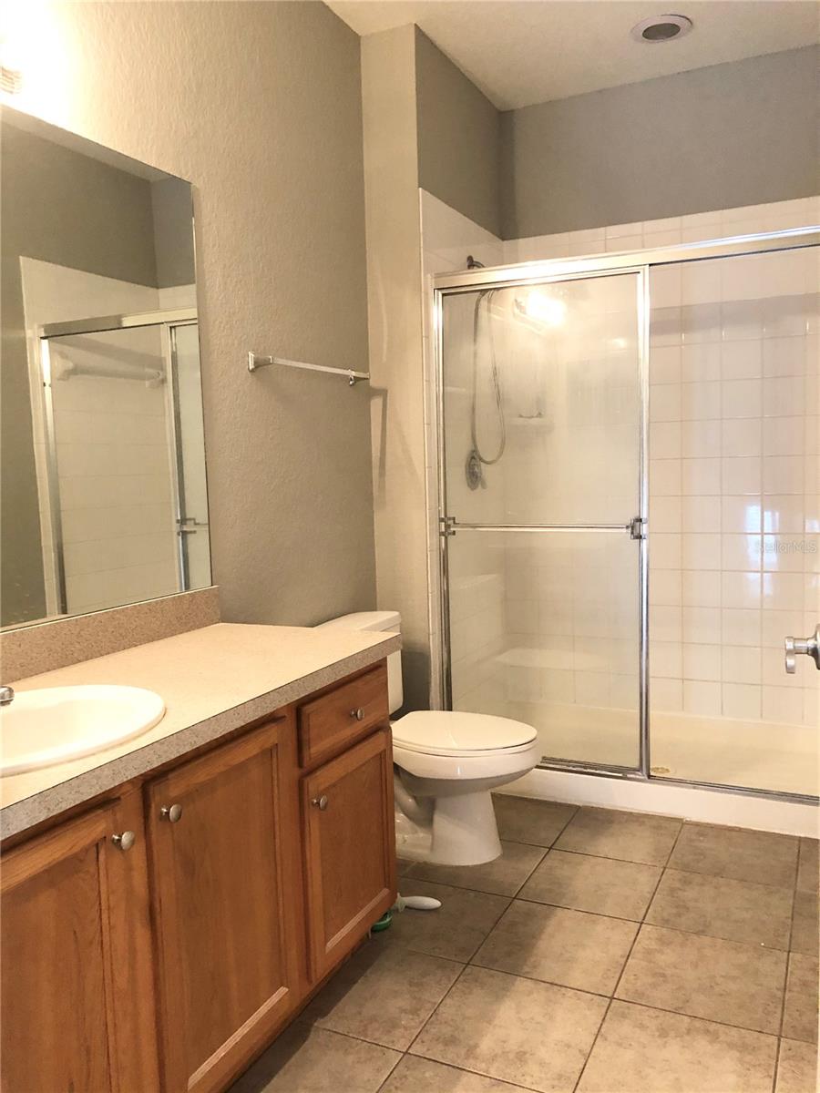 Image 16 of 18 For 2586 Grand Central Parkway 1