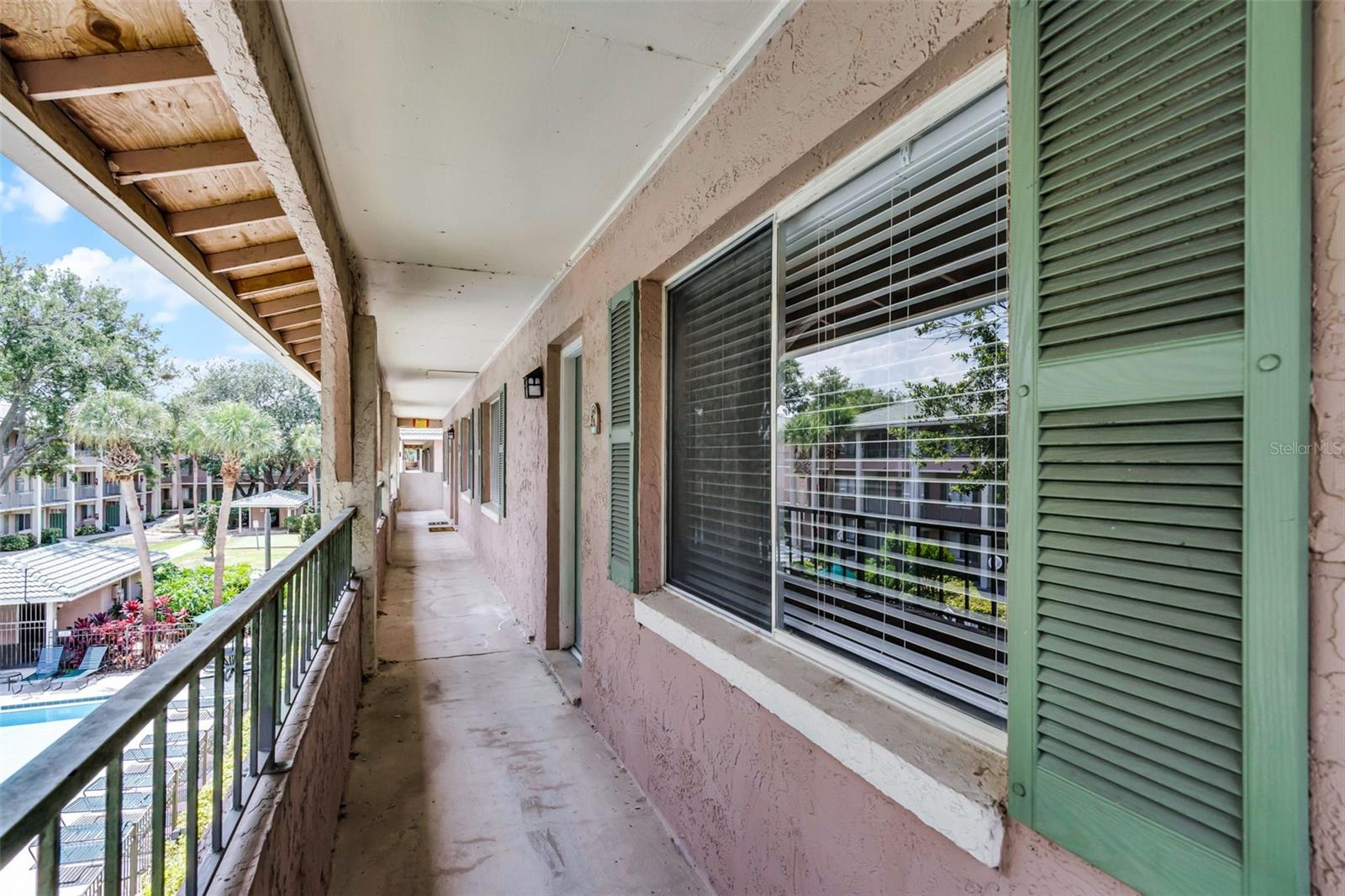 Image 3 of 41 For 136 Blue Point Way 320