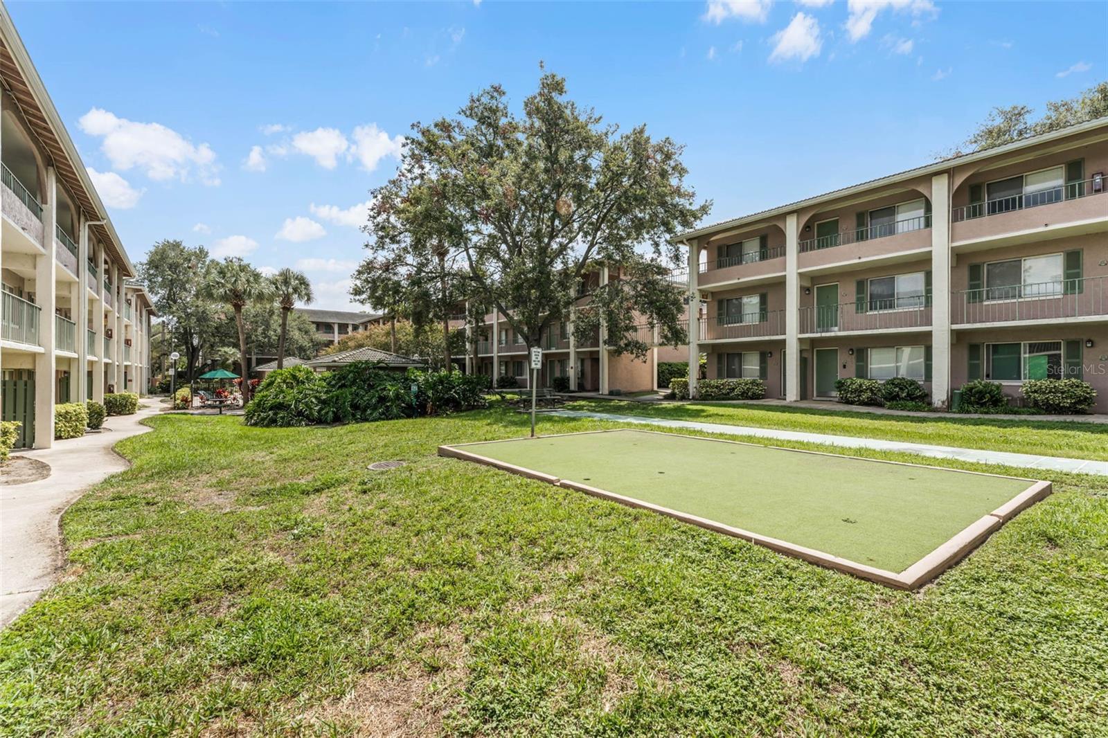 Image 38 of 41 For 136 Blue Point Way 320