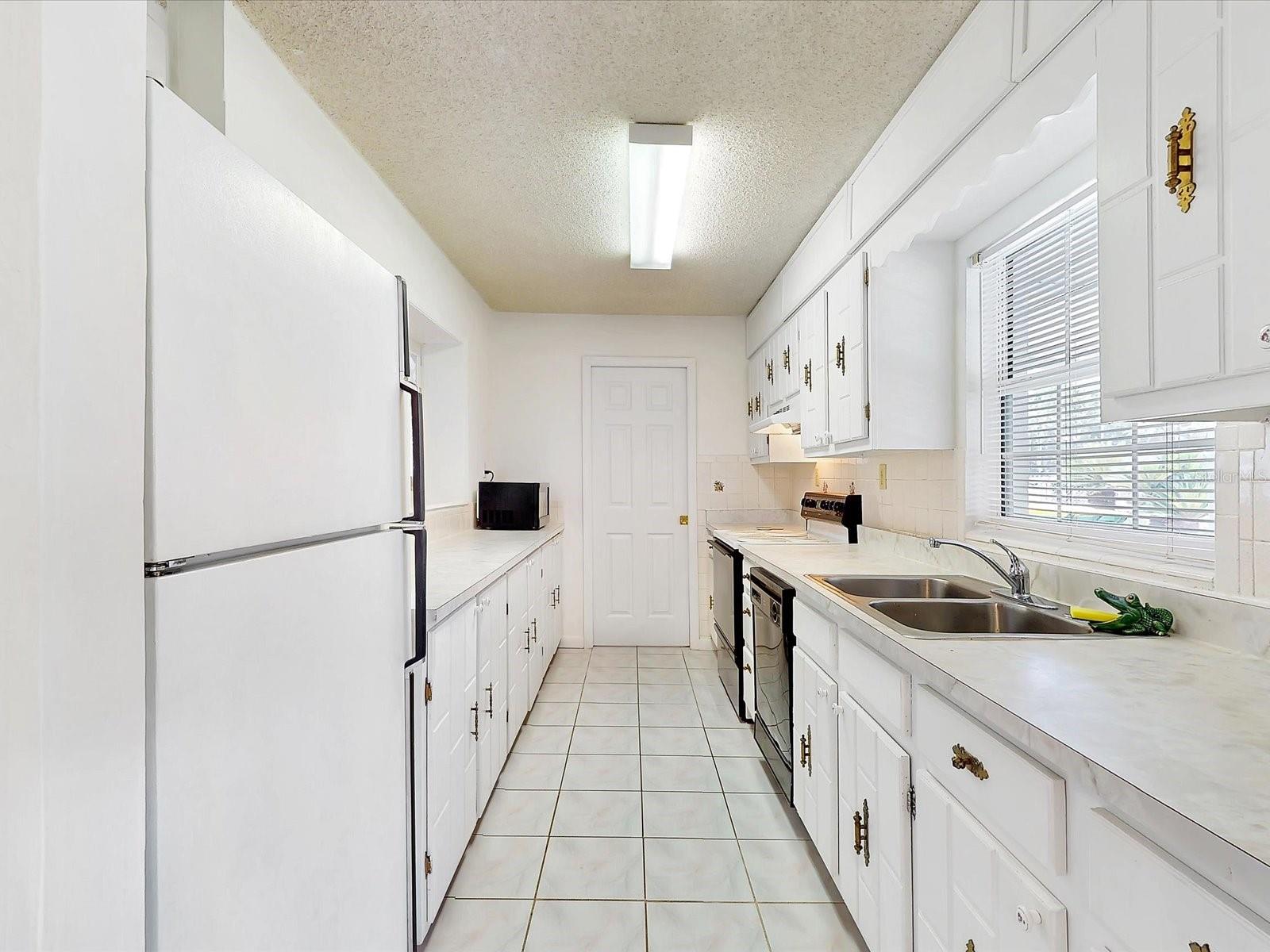 Image 11 of 43 For 413 5th Street S