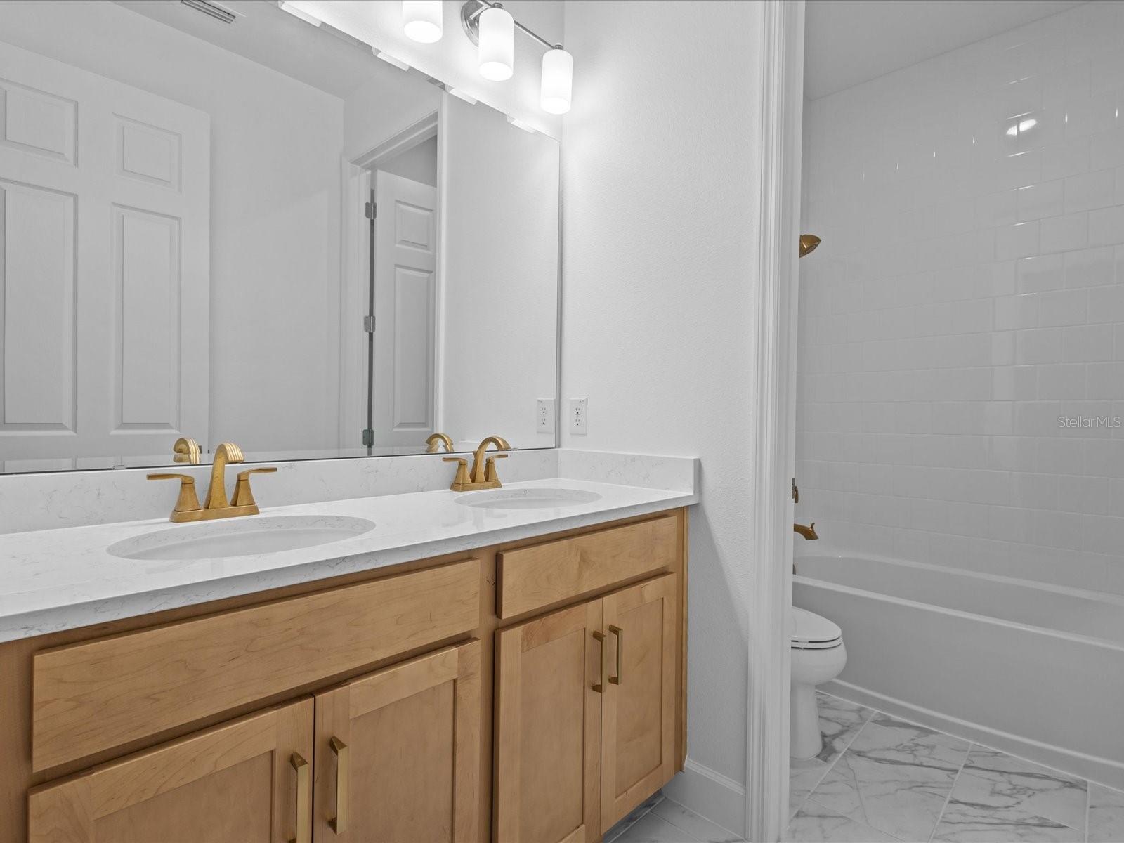 Image 14 of 32 For 8018 Colby Circle